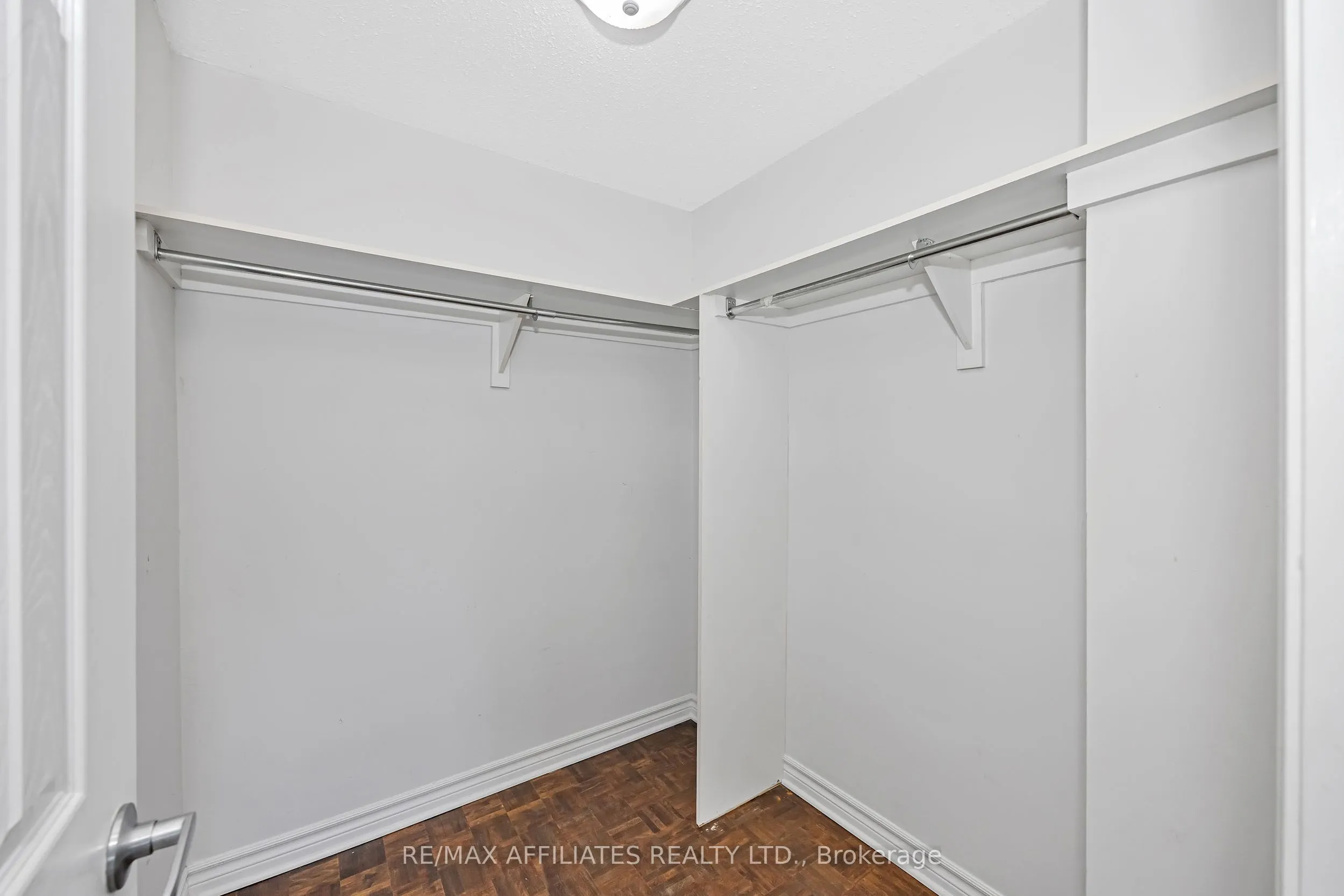 392 Garden Glen Private, #67