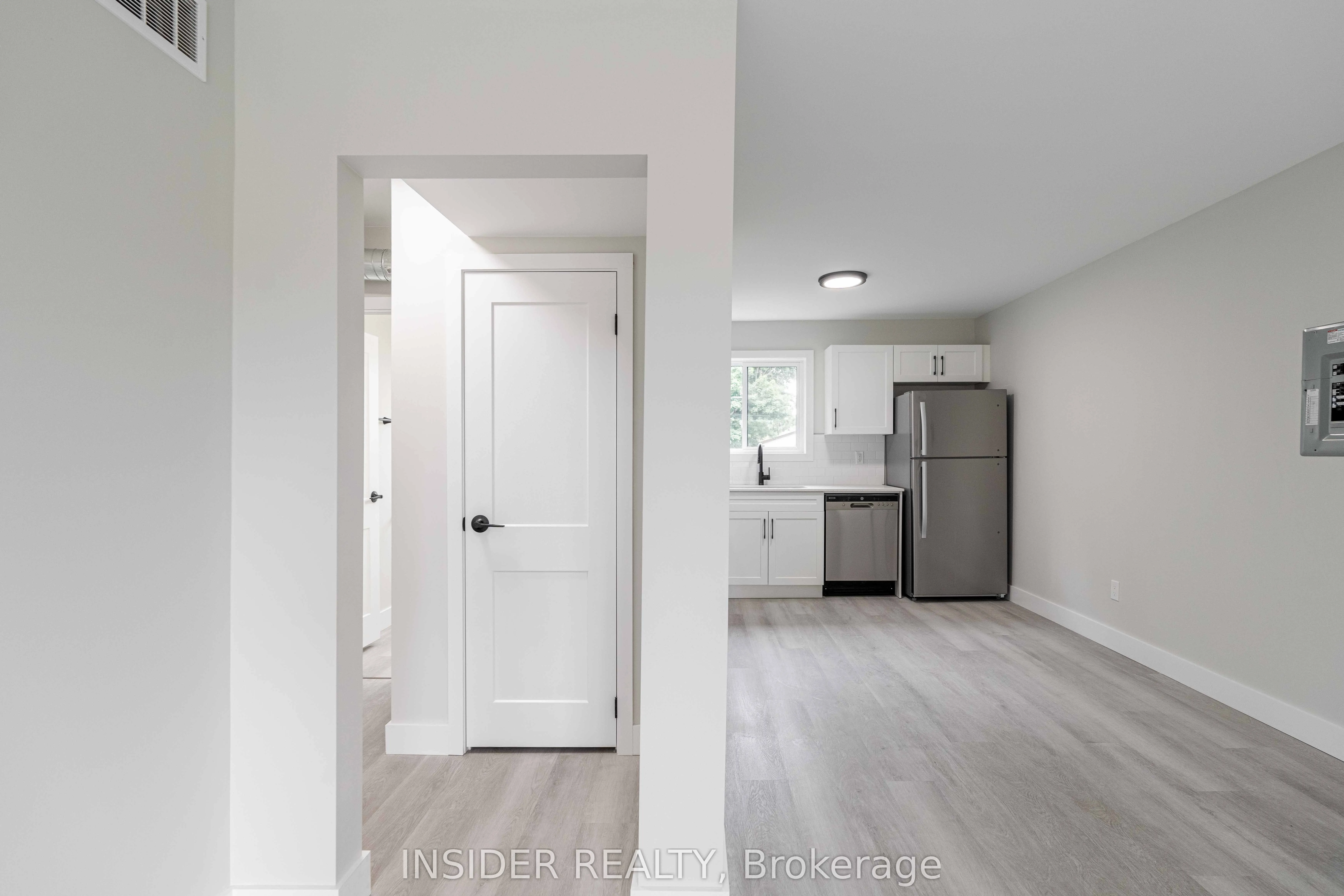 81 King Edward Avenue