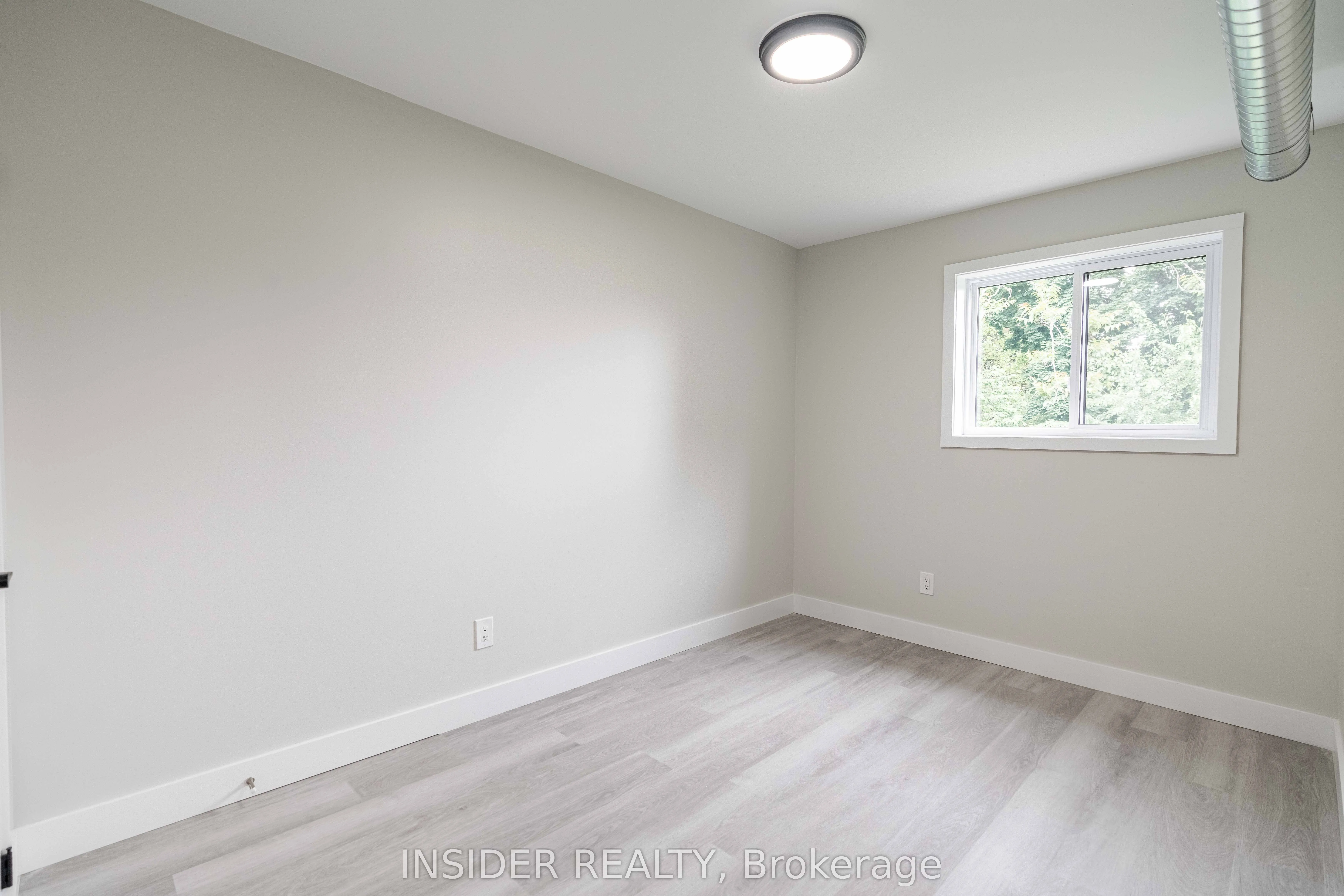 81 King Edward Avenue
