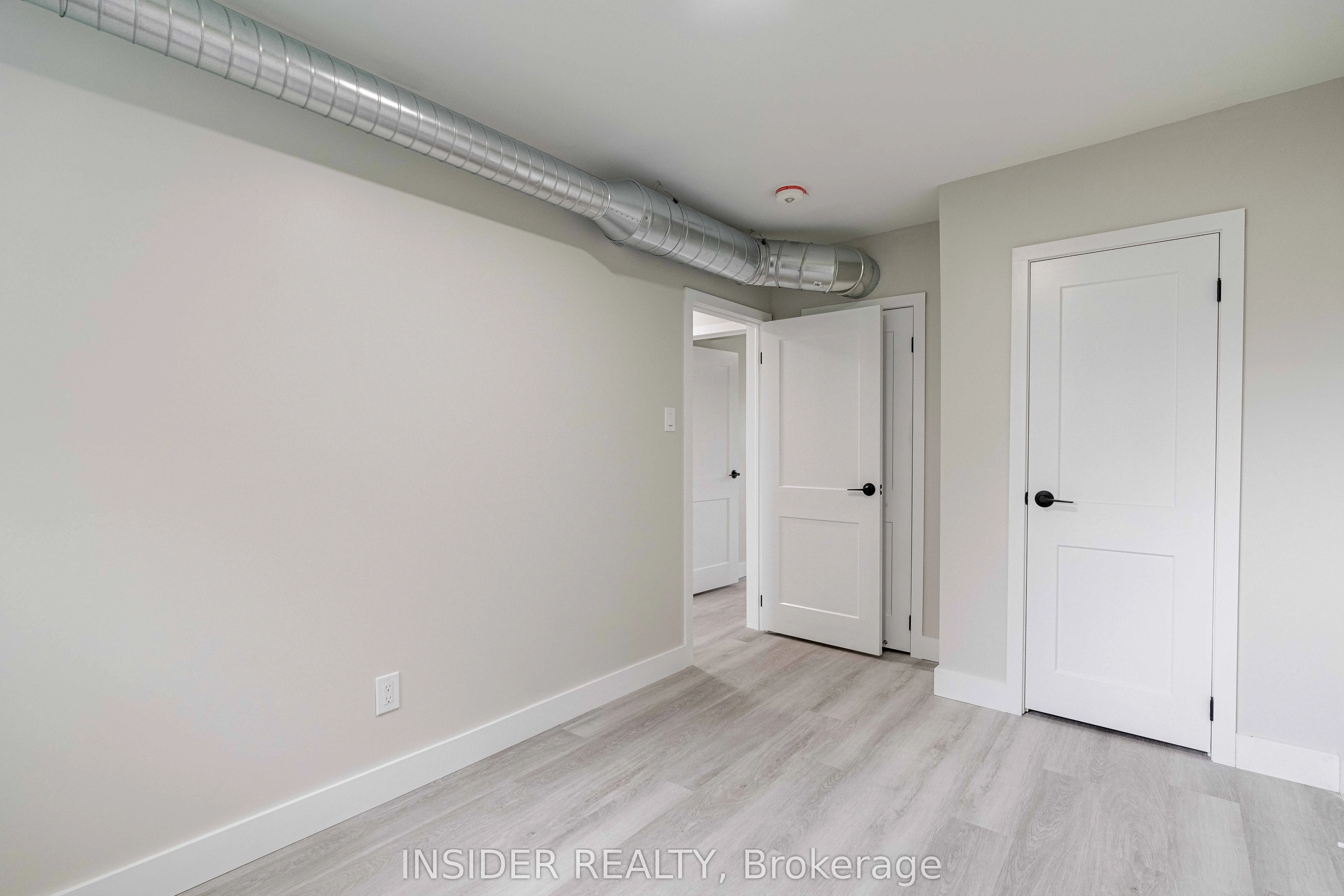 81 King Edward Avenue