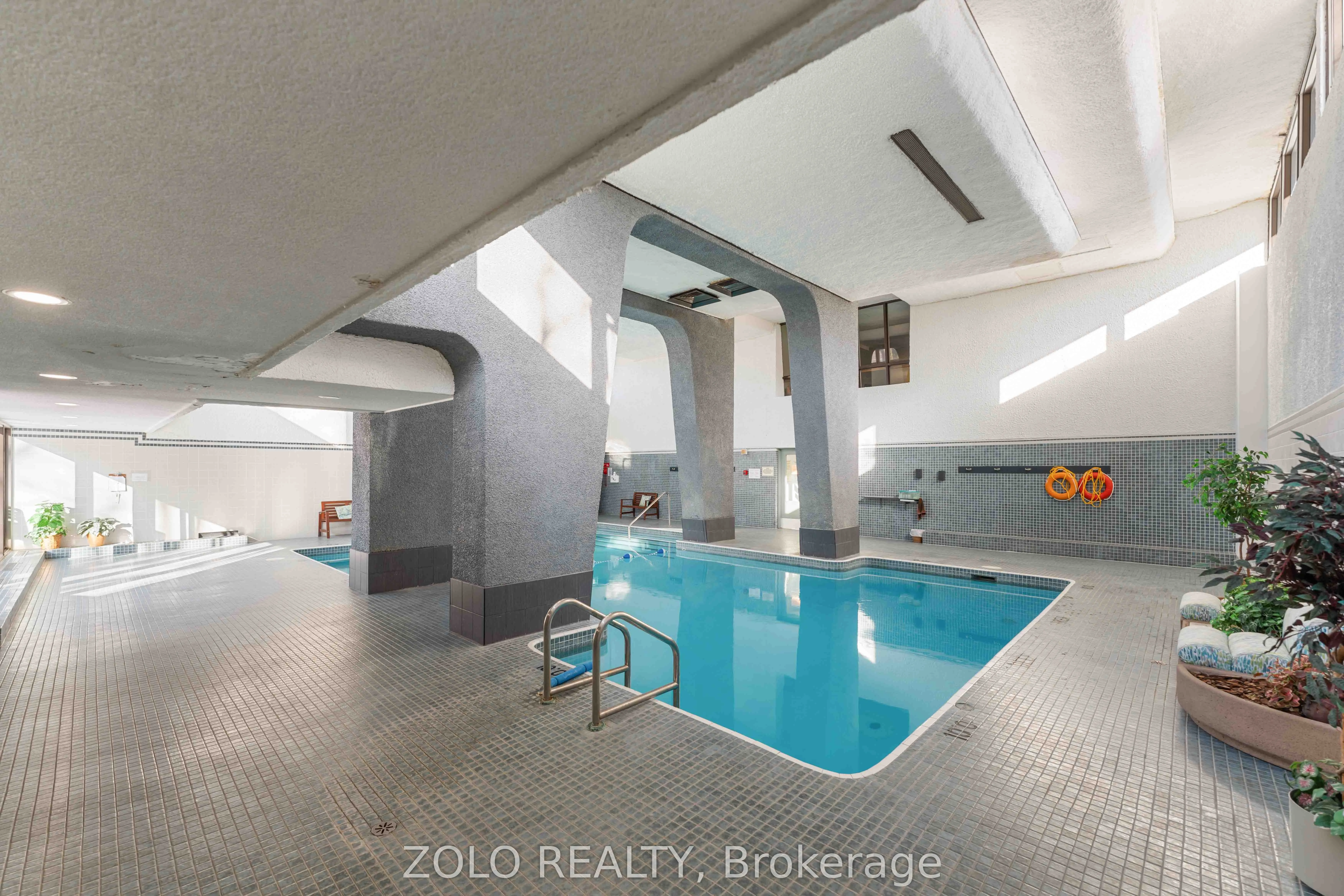 415 Greenview Avenue N, #201