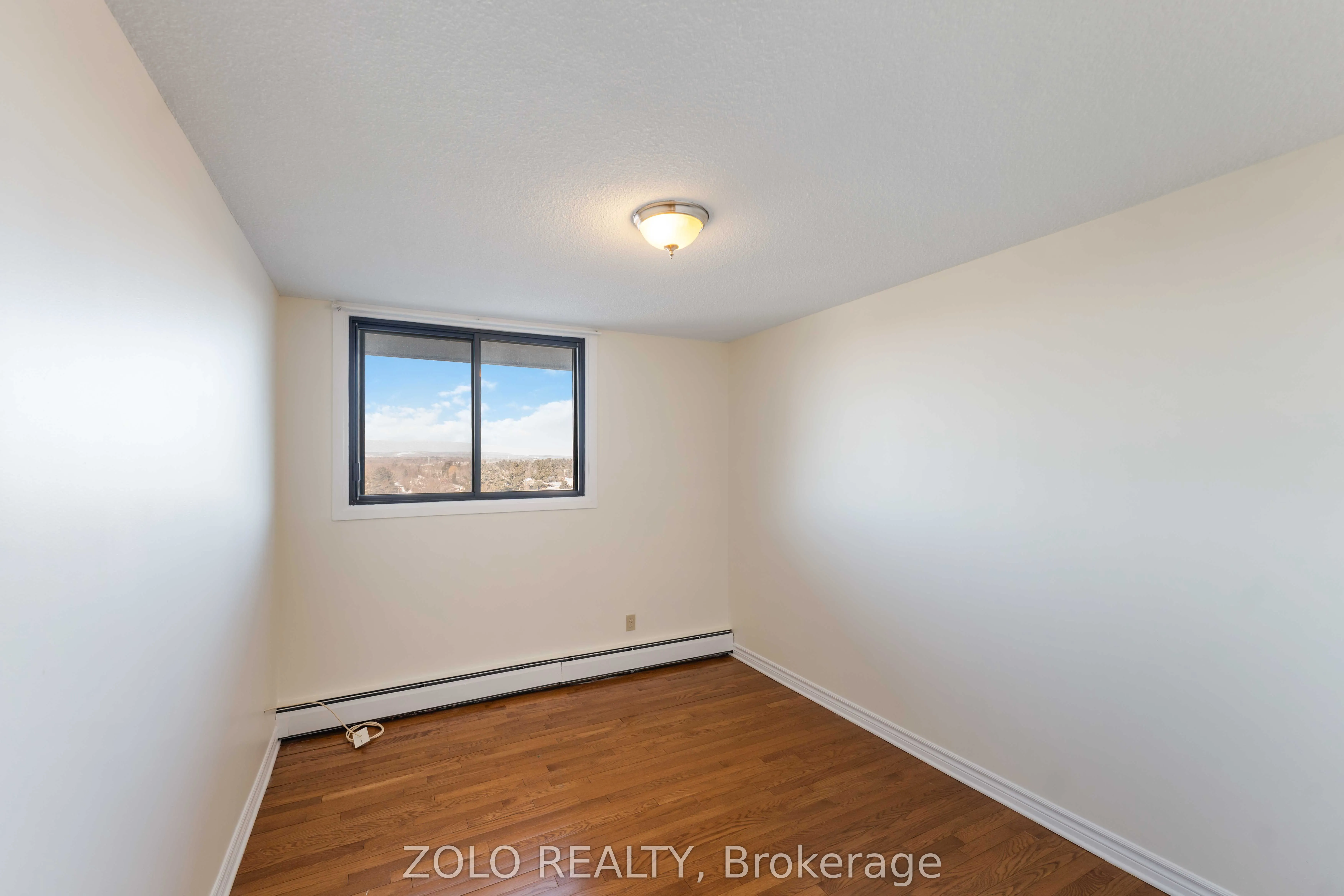 415 Greenview Avenue N, #201