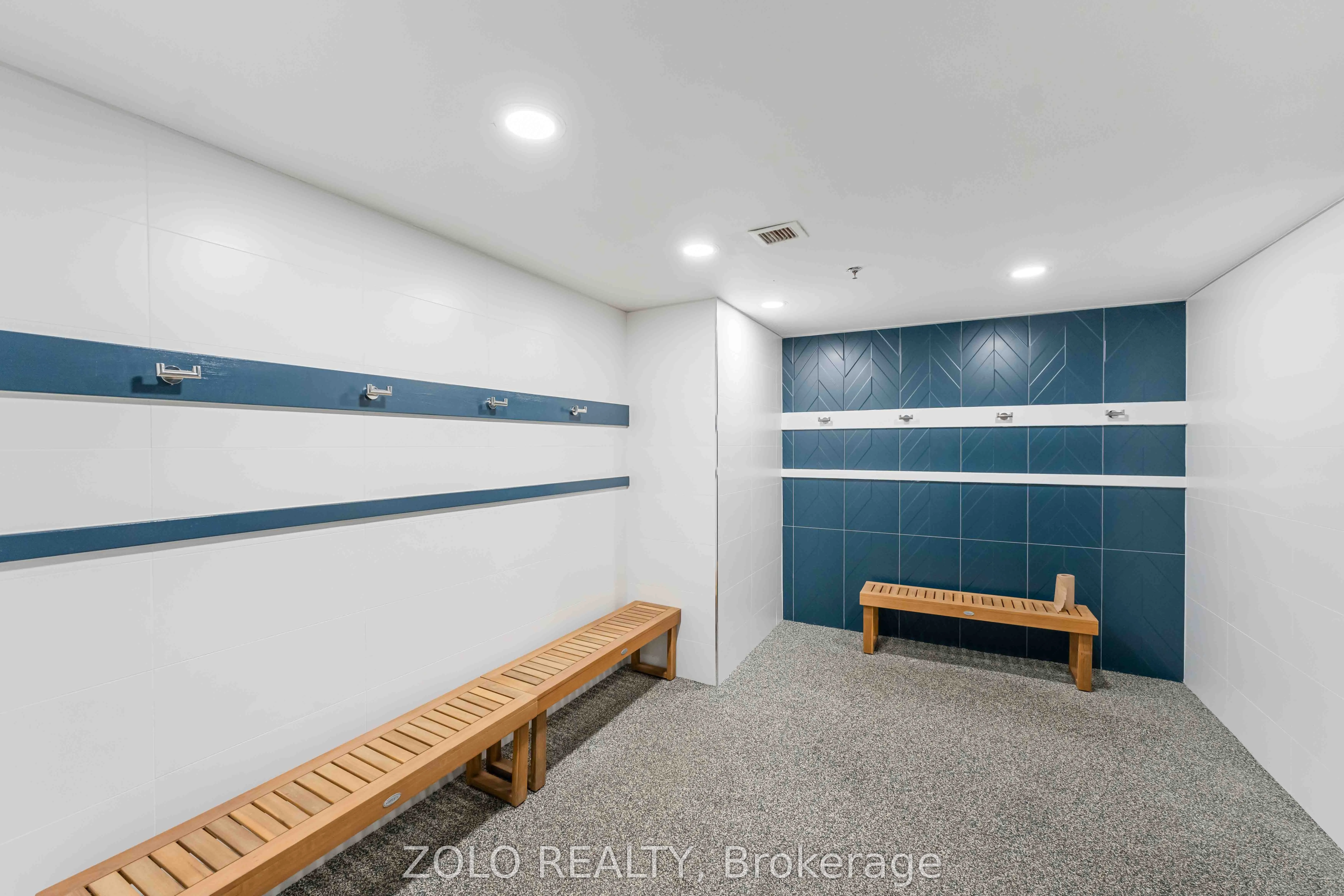 415 Greenview Avenue N, #201