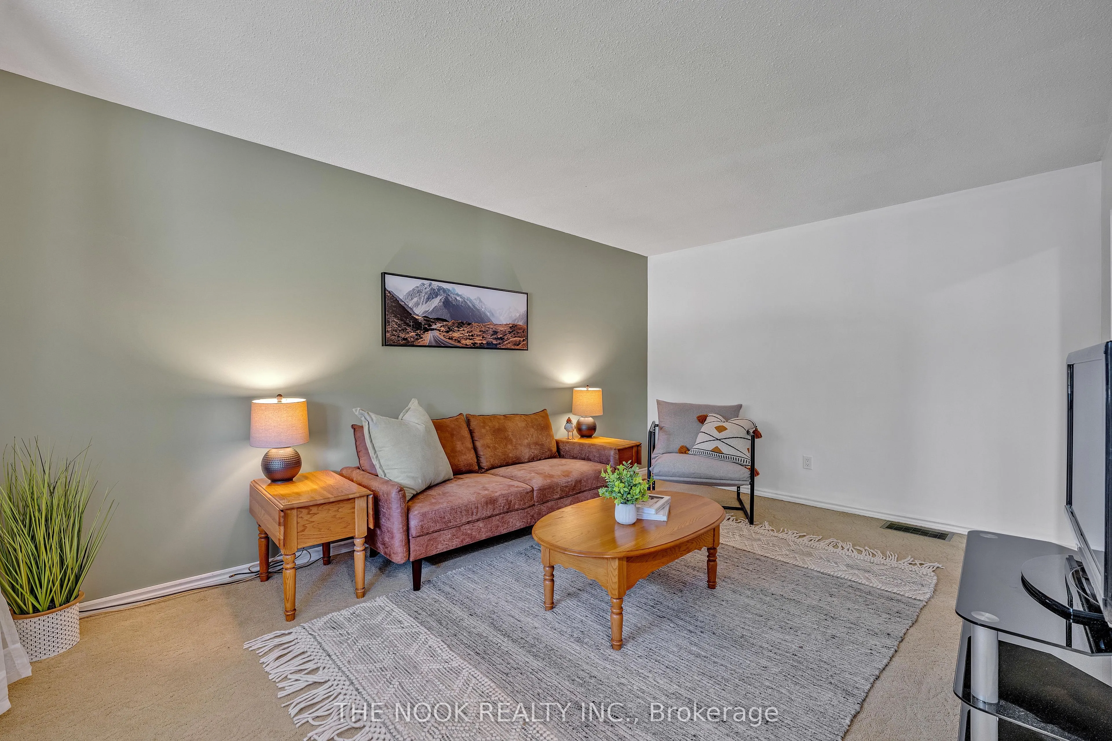 21 Rideau Crescent