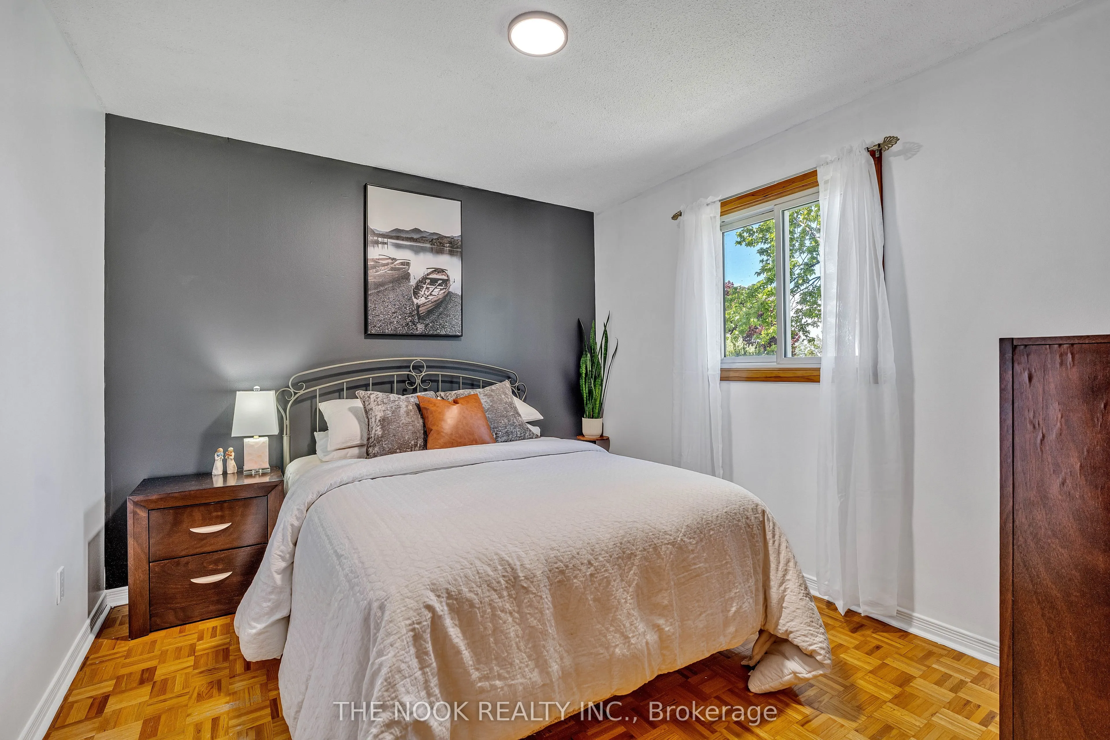 21 Rideau Crescent