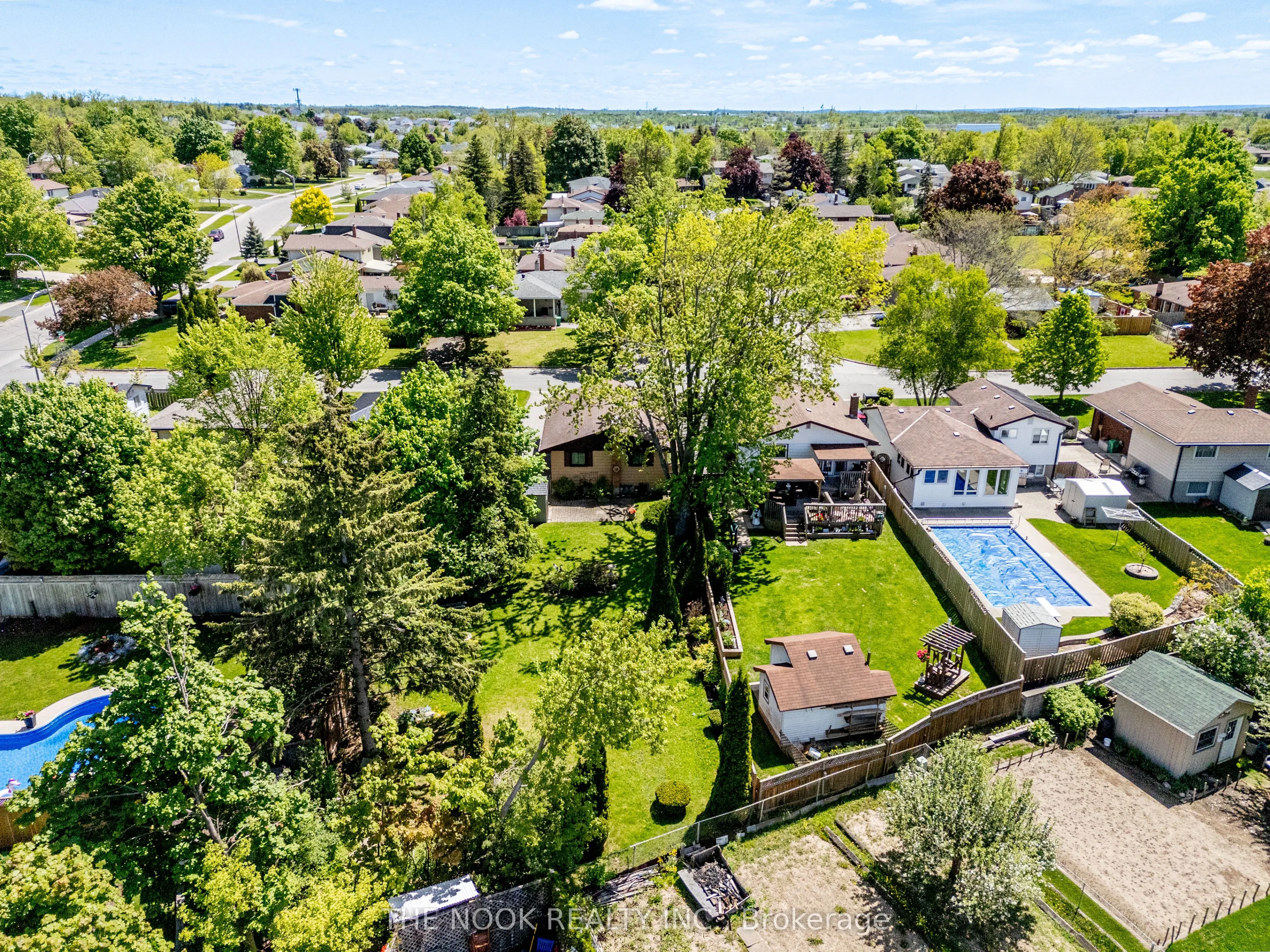 21 Rideau Crescent