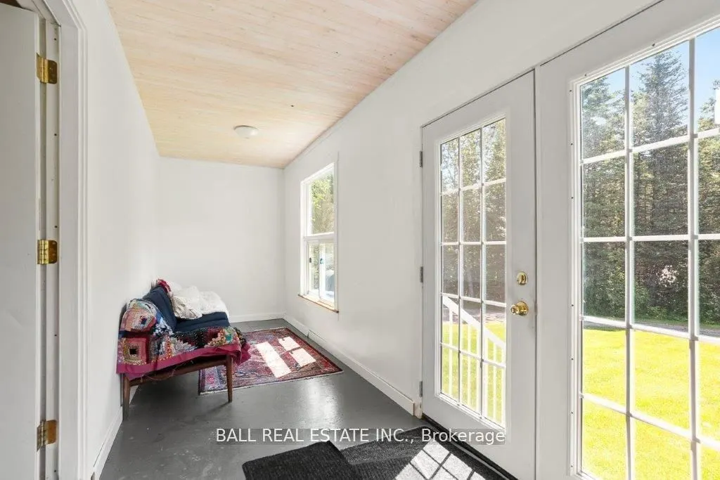 4263 Loop Road