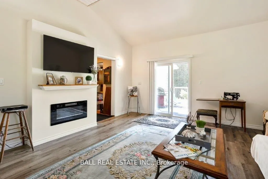 4263 Loop Road