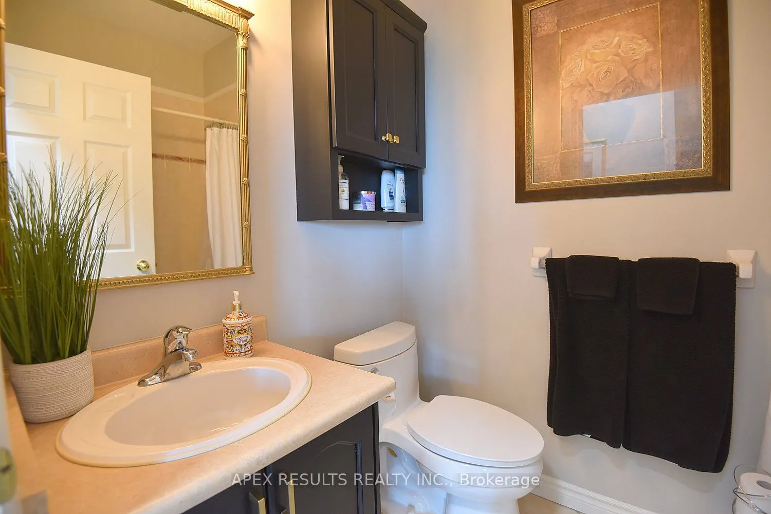 262 Dundas Street E, #406