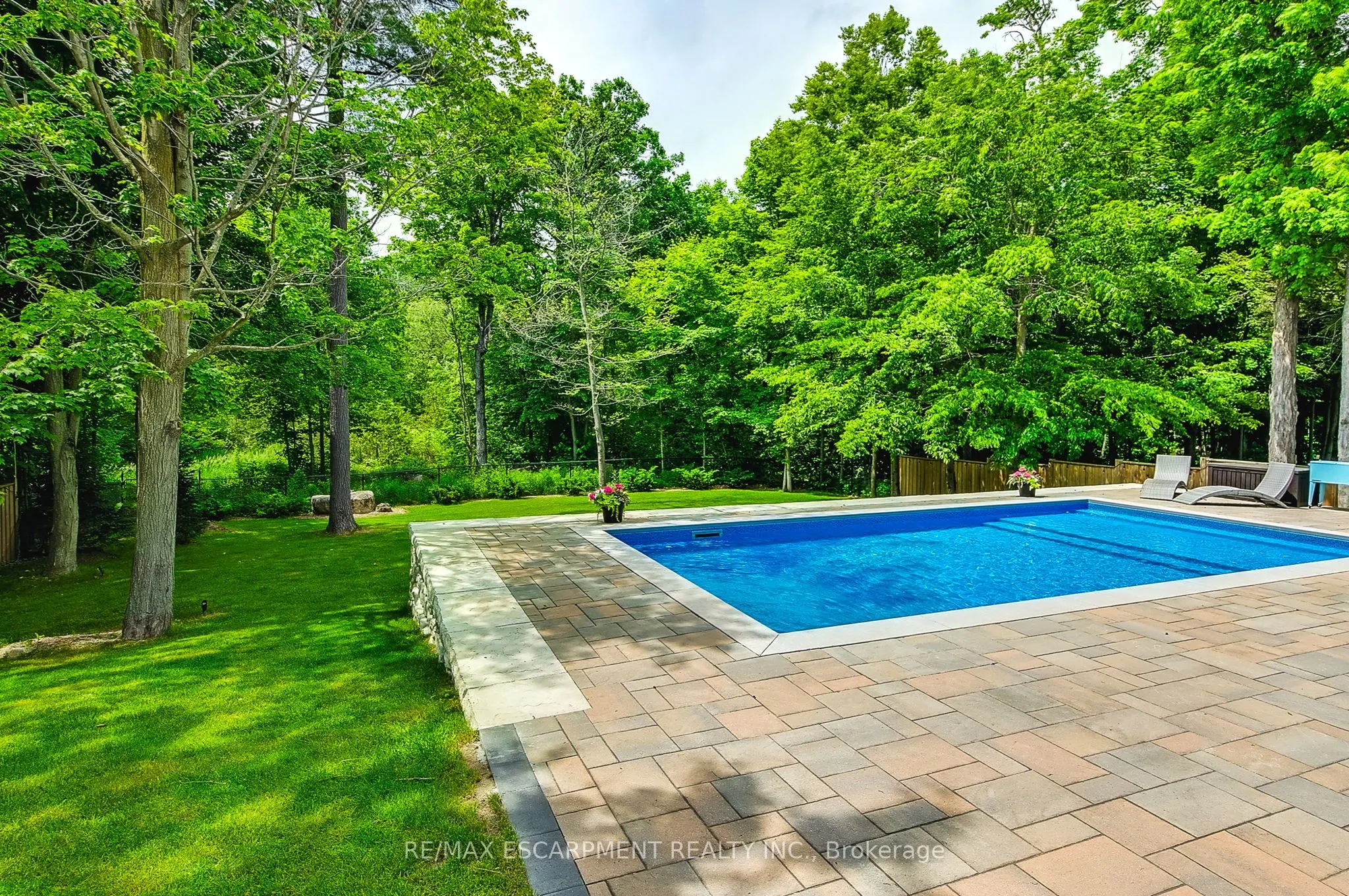 9 Valley Ridge Lane