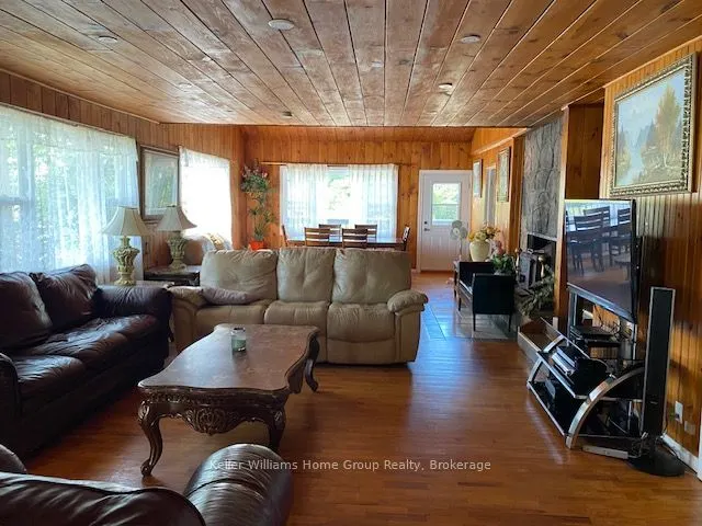 682 Long Lake Road