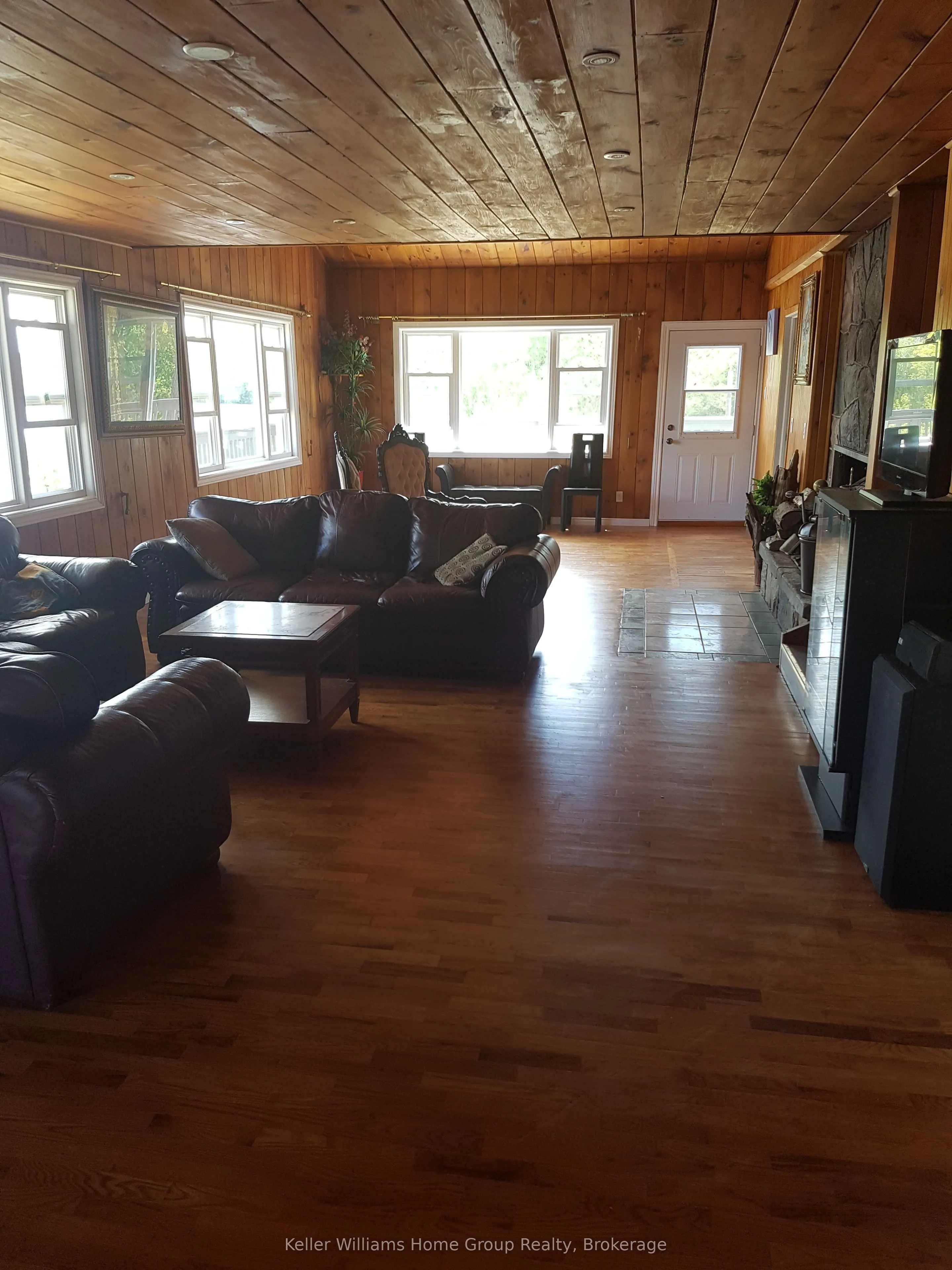 682 Long Lake Road