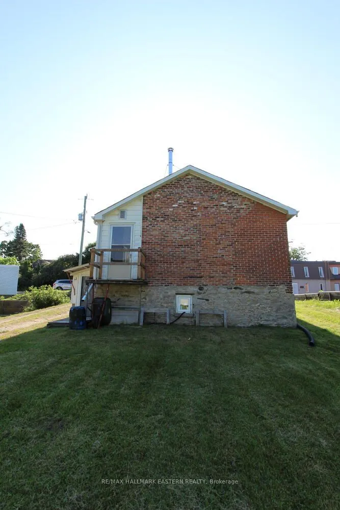 67 Front Street S