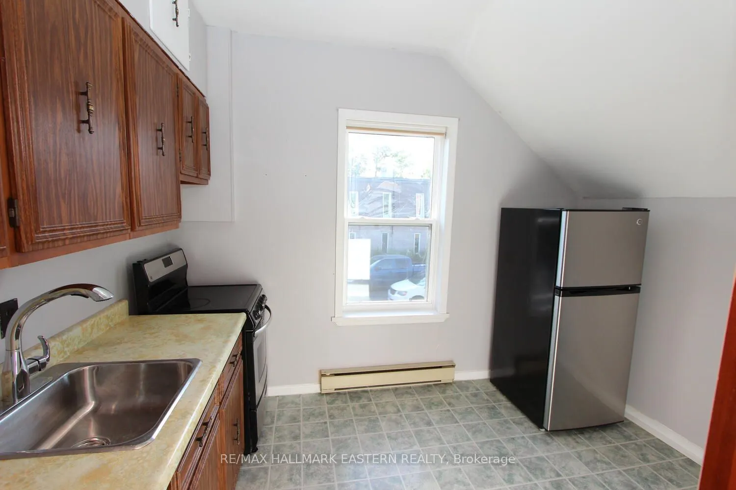 67 Front Street S