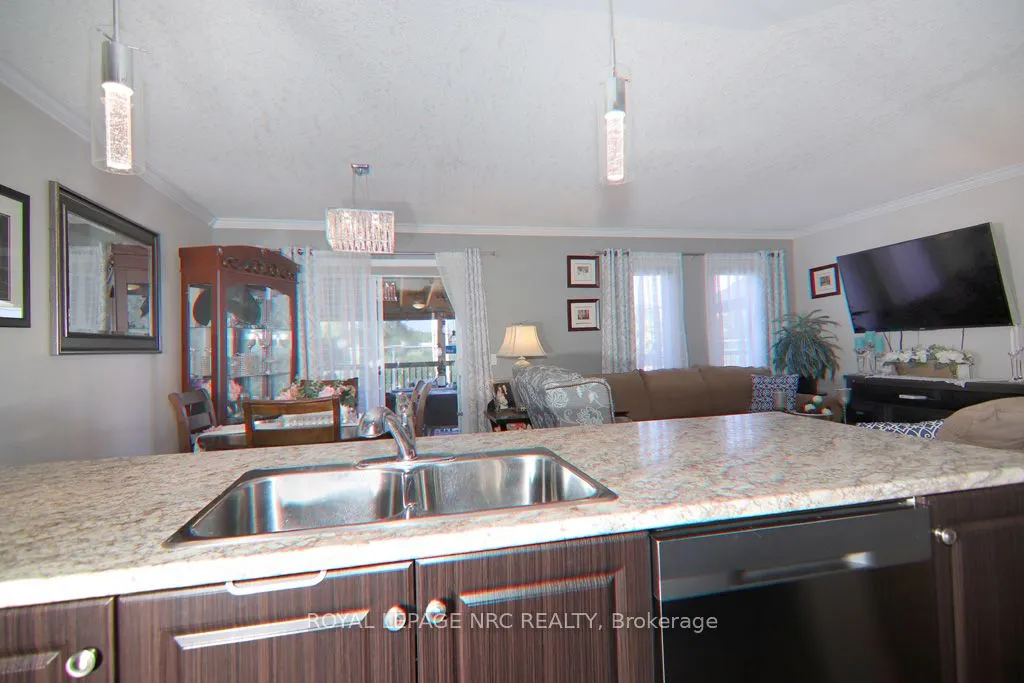 3938 Sunset Lane