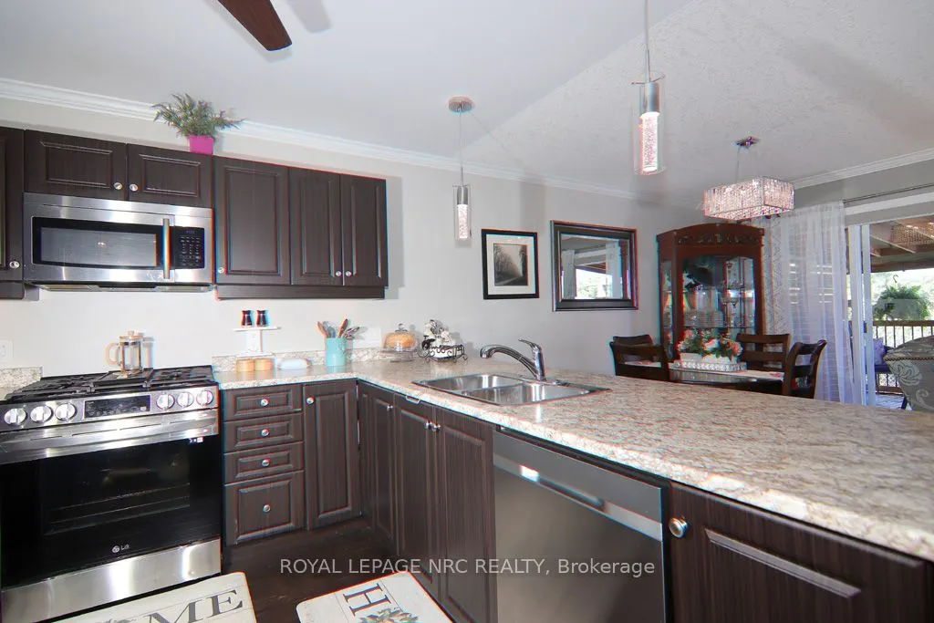 3938 Sunset Lane