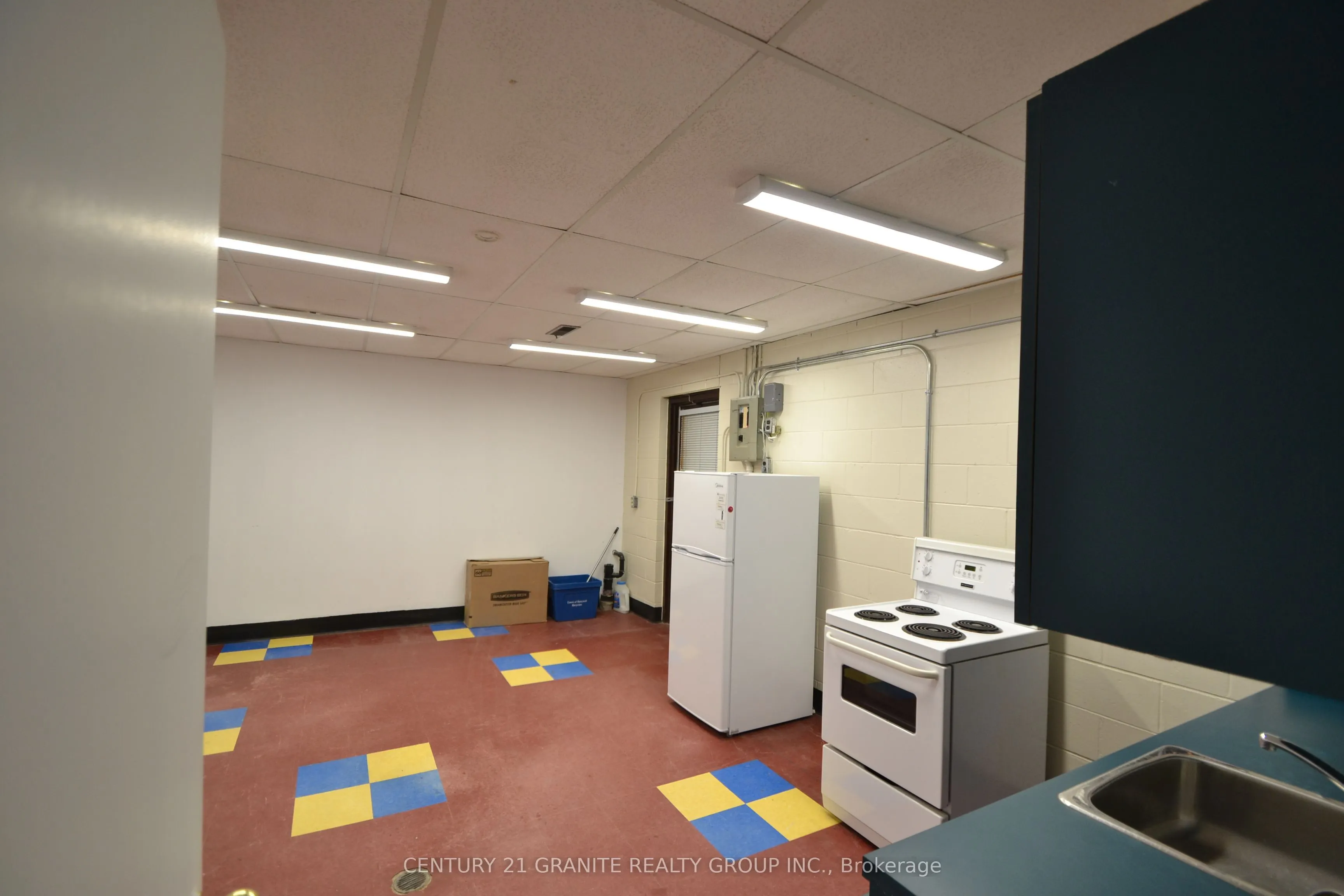 225-231 Hastings Street N, #229
