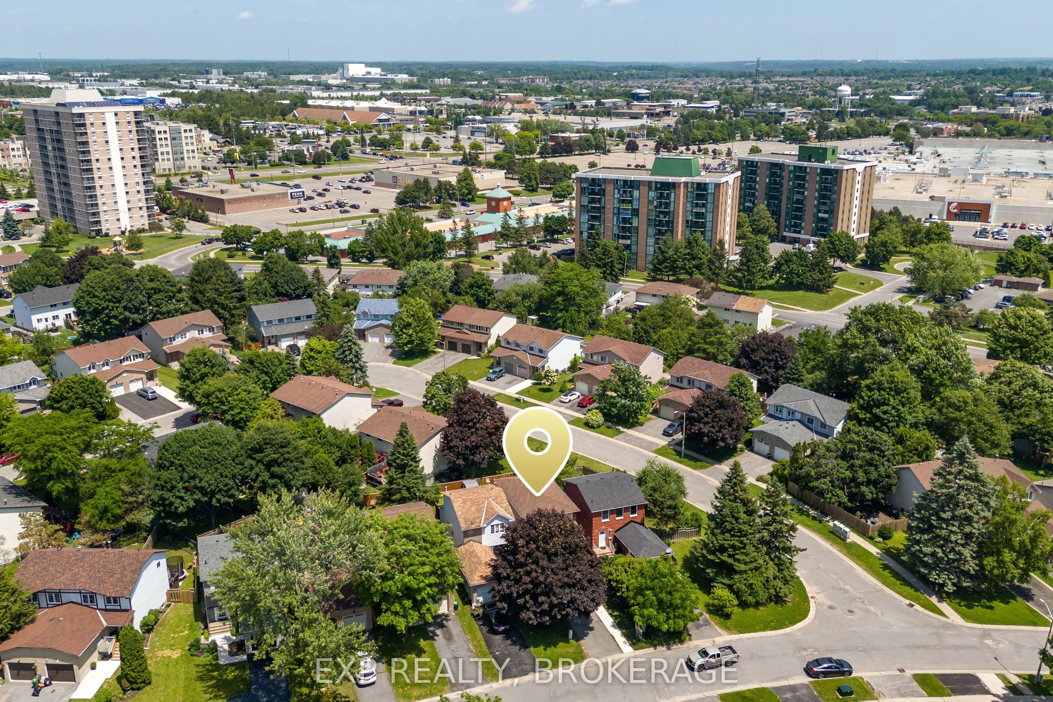 882 CLEARFIELD Crescent