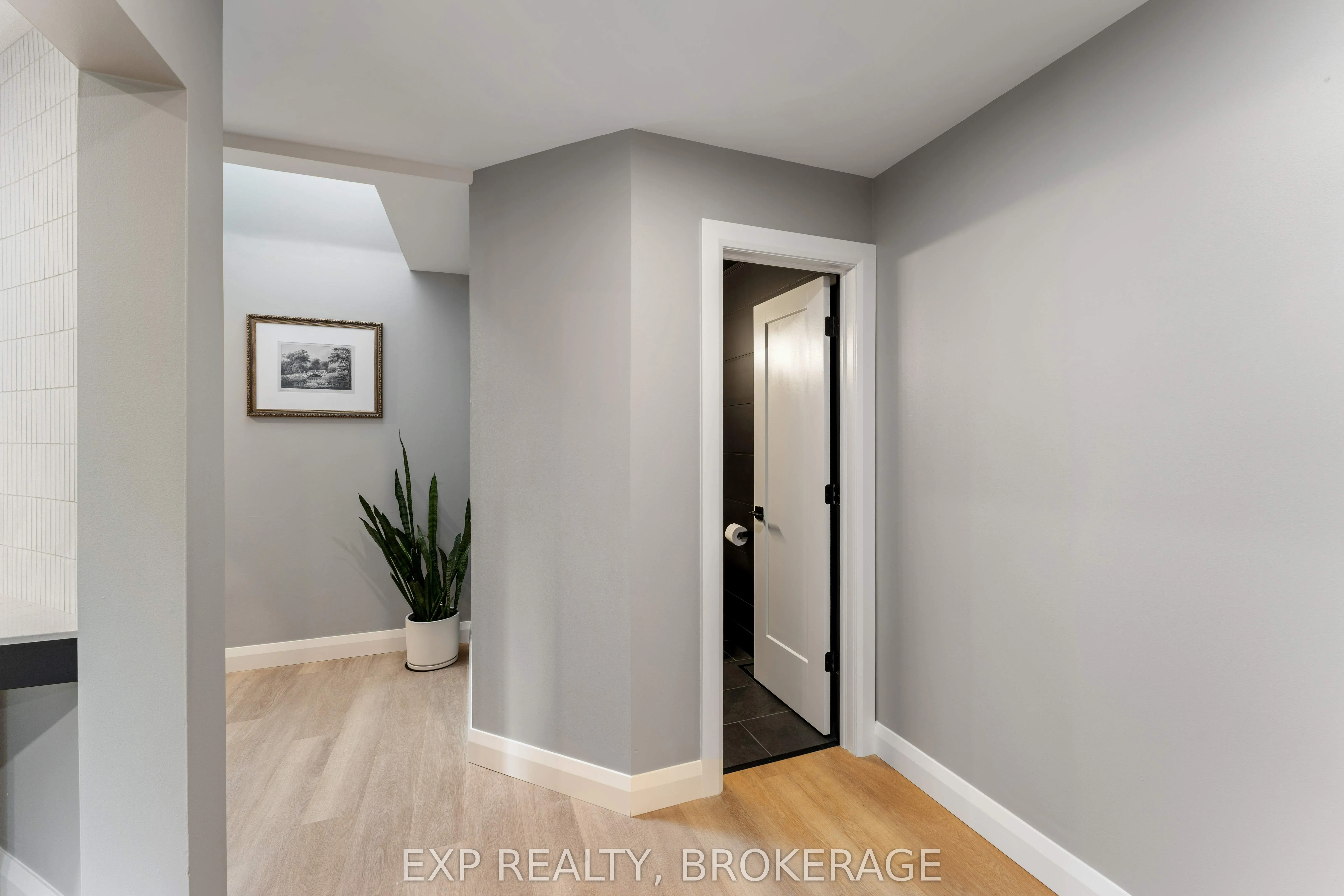 882 CLEARFIELD Crescent