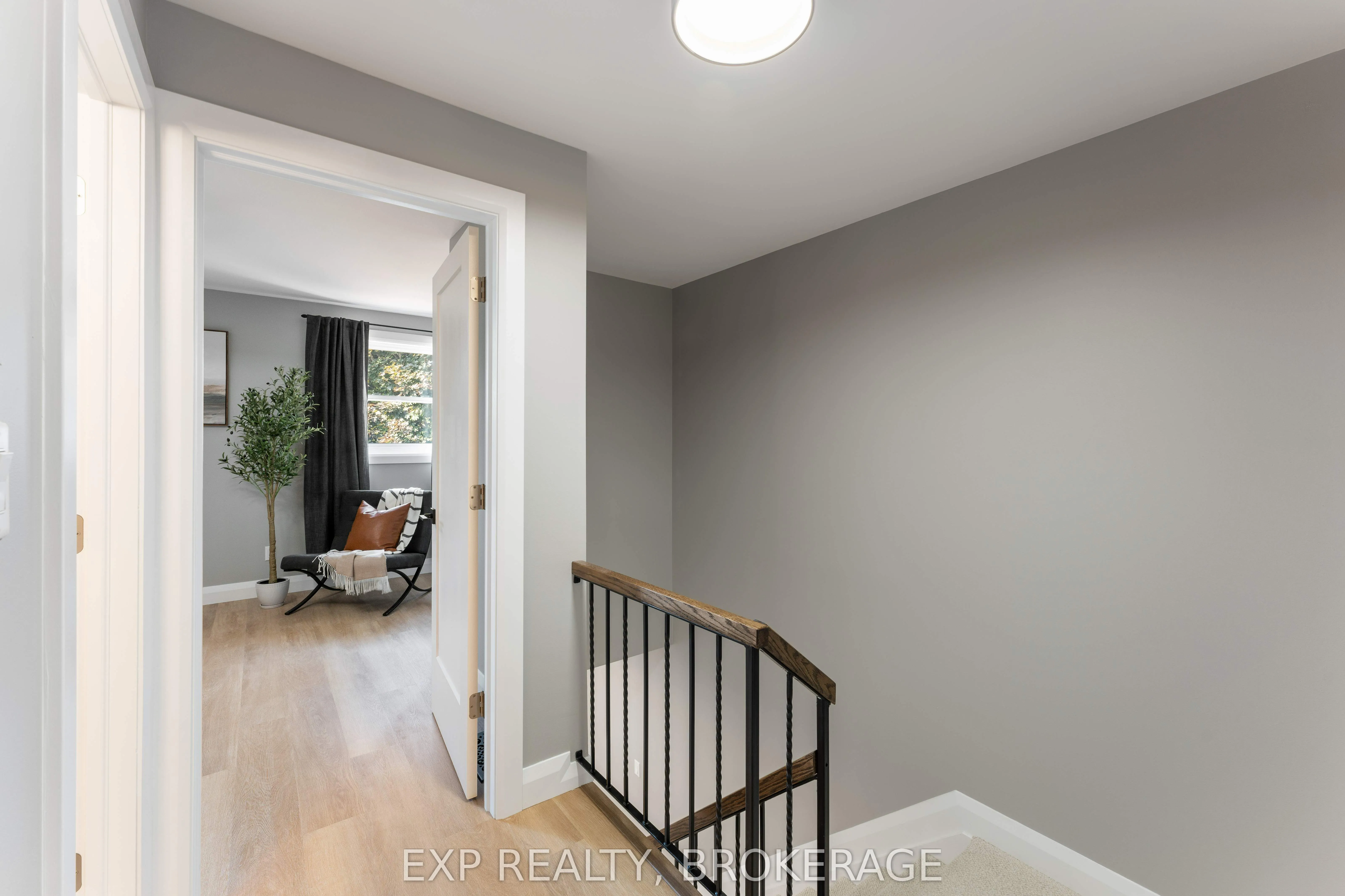 882 CLEARFIELD Crescent
