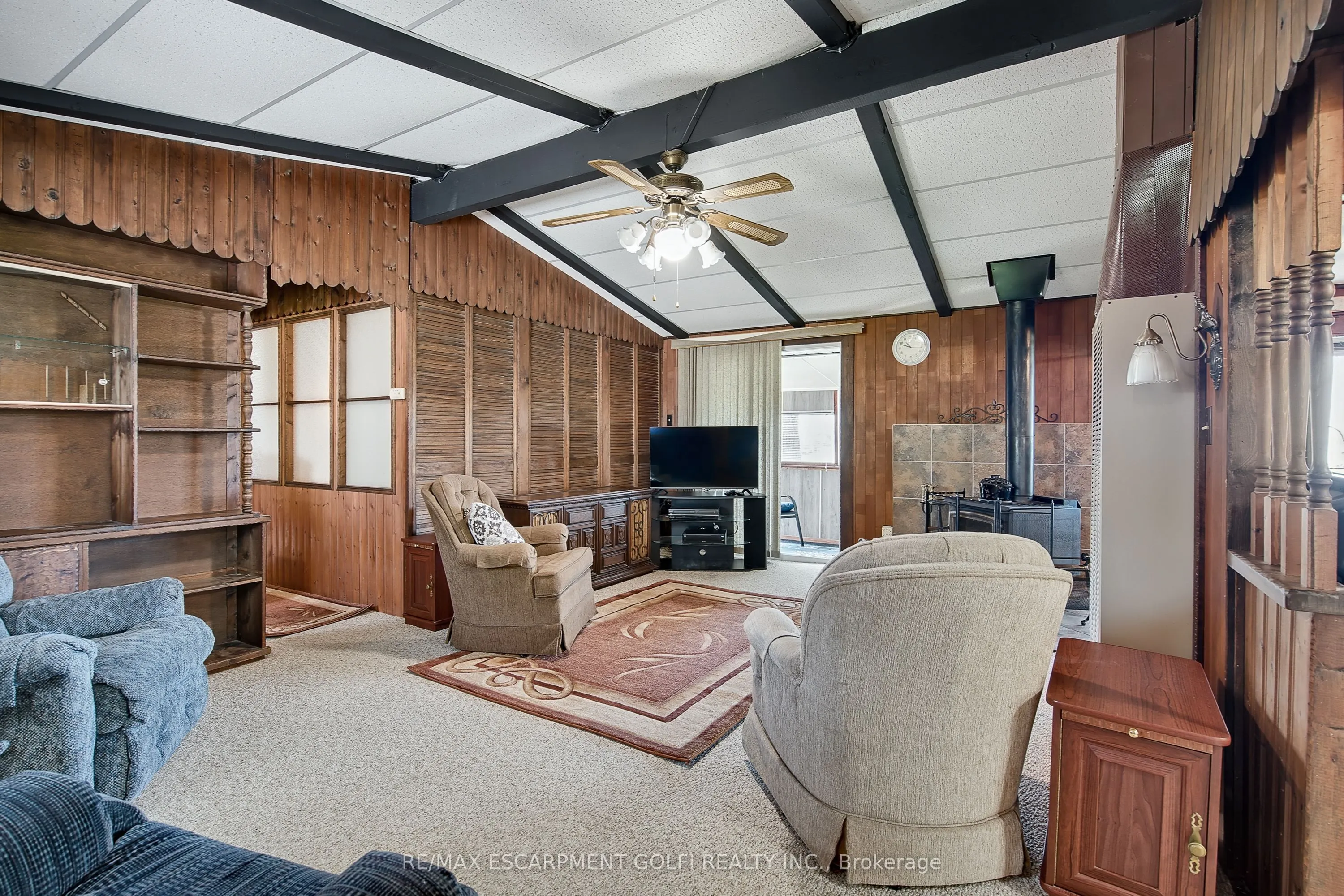 3058 Lakeshore Road