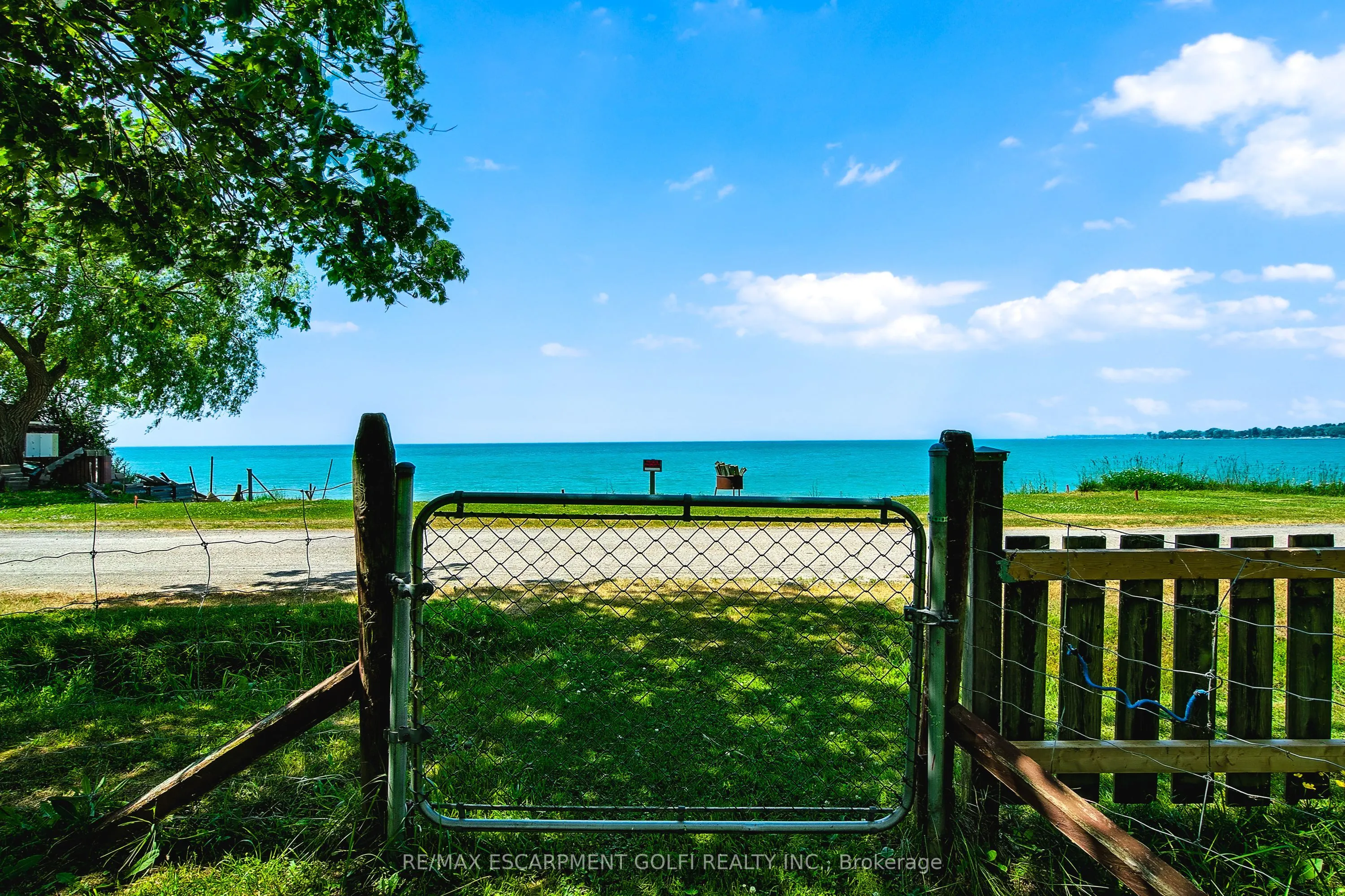 3058 Lakeshore Road