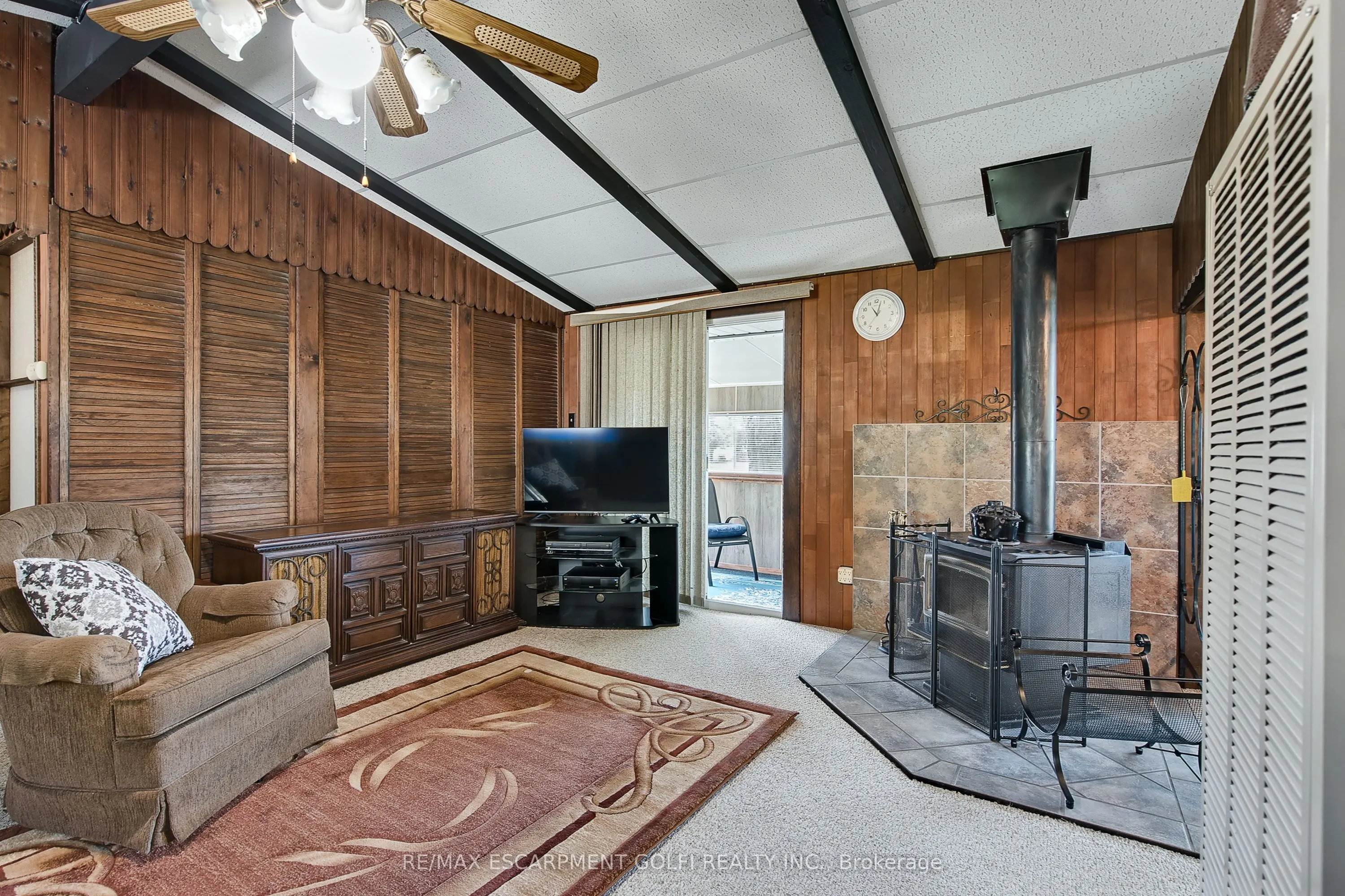 3058 Lakeshore Road