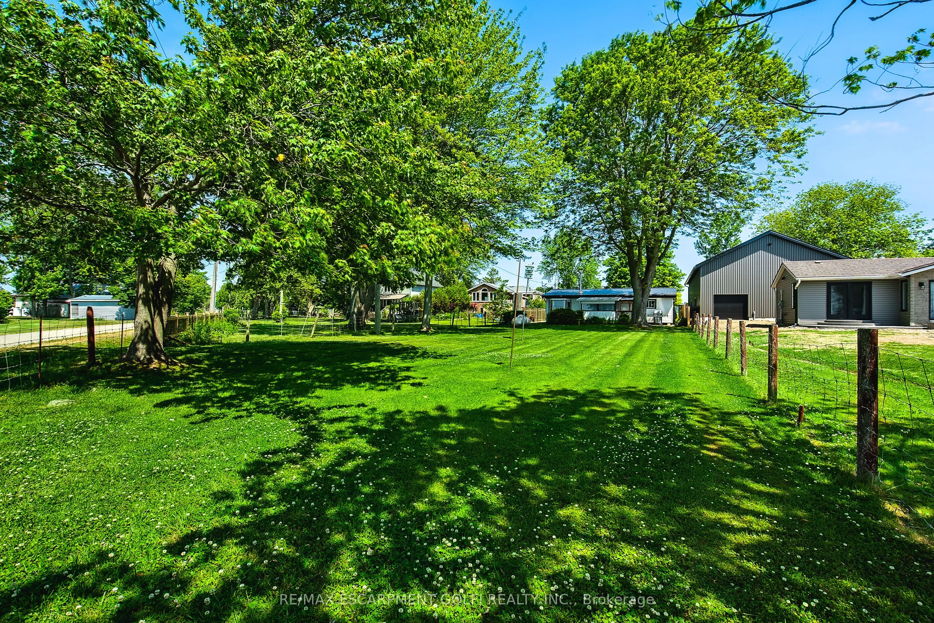 3058 Lakeshore Road