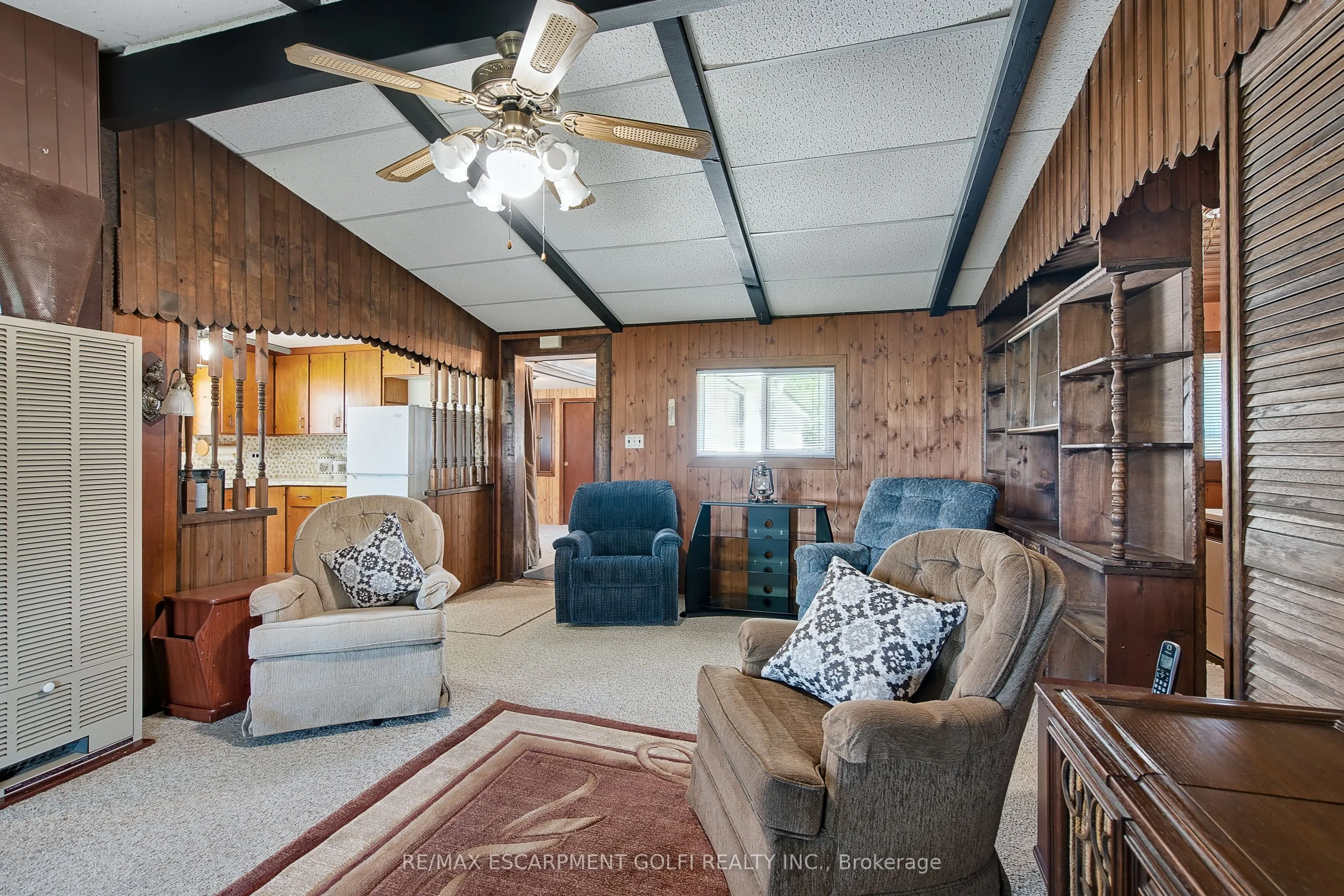 3058 Lakeshore Road