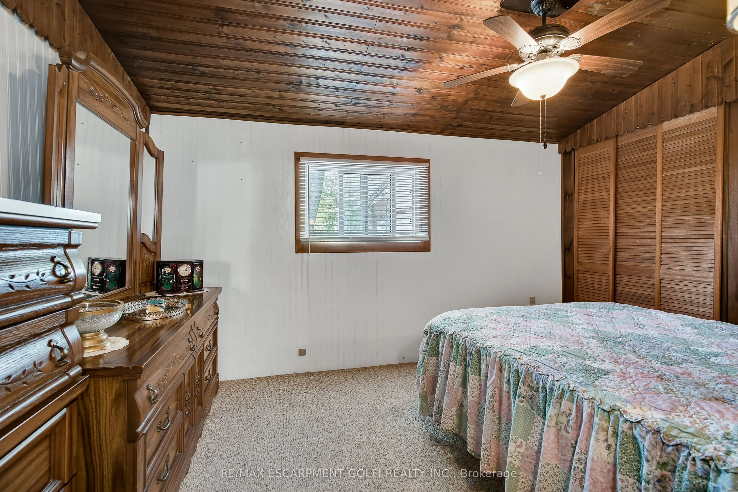 3058 Lakeshore Road