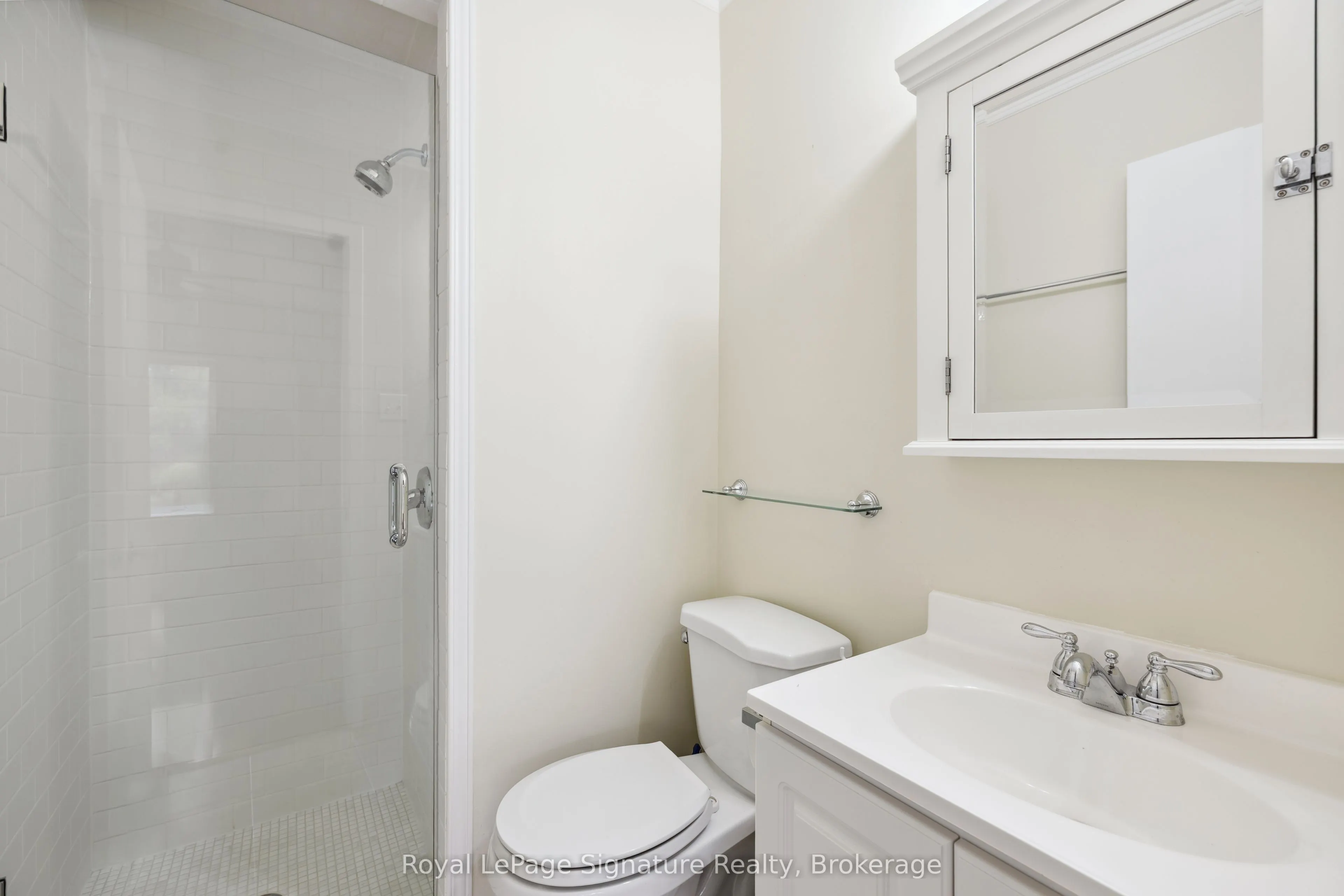 63 BAY Street W, #3