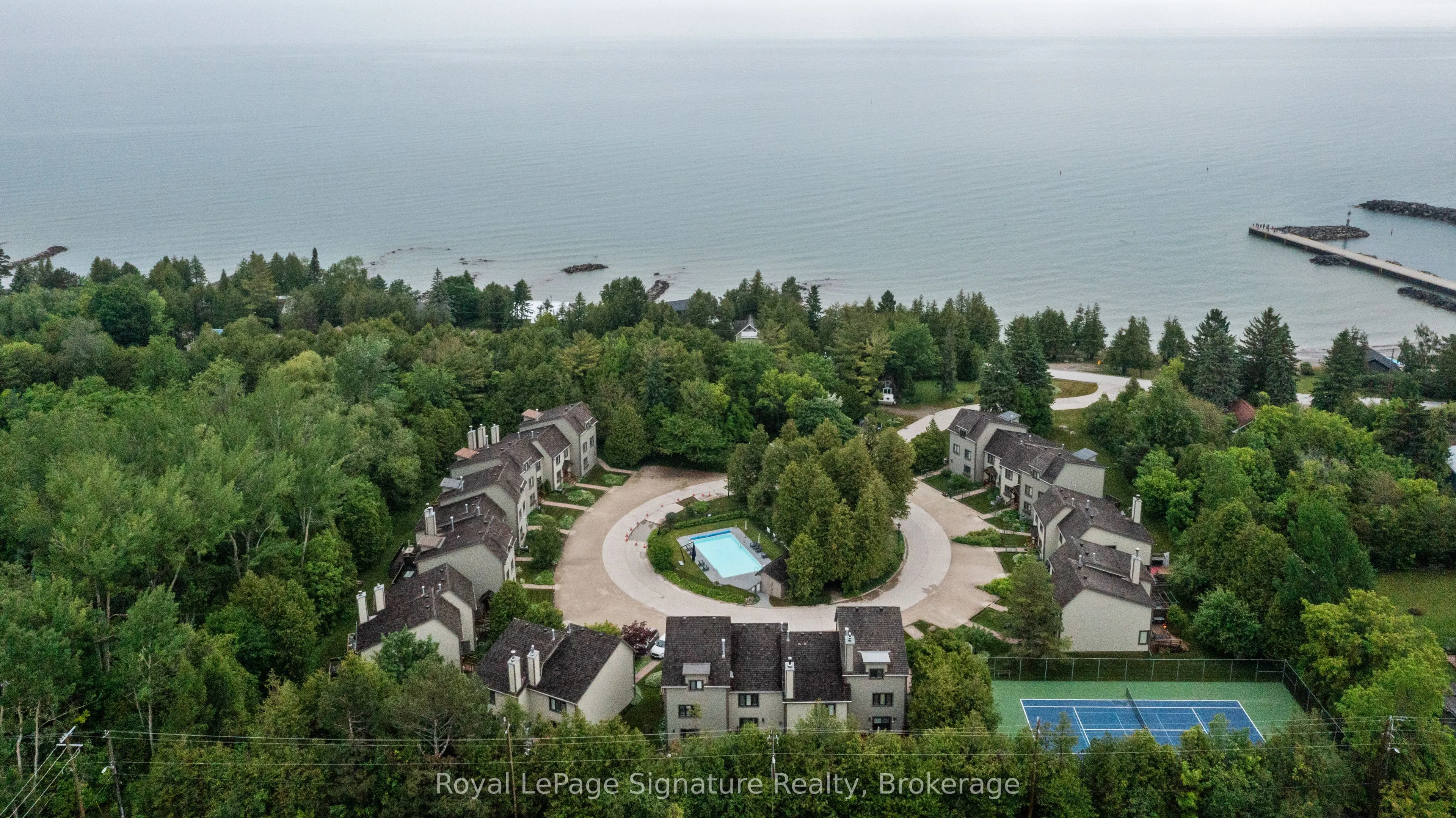 63 BAY Street W, #3