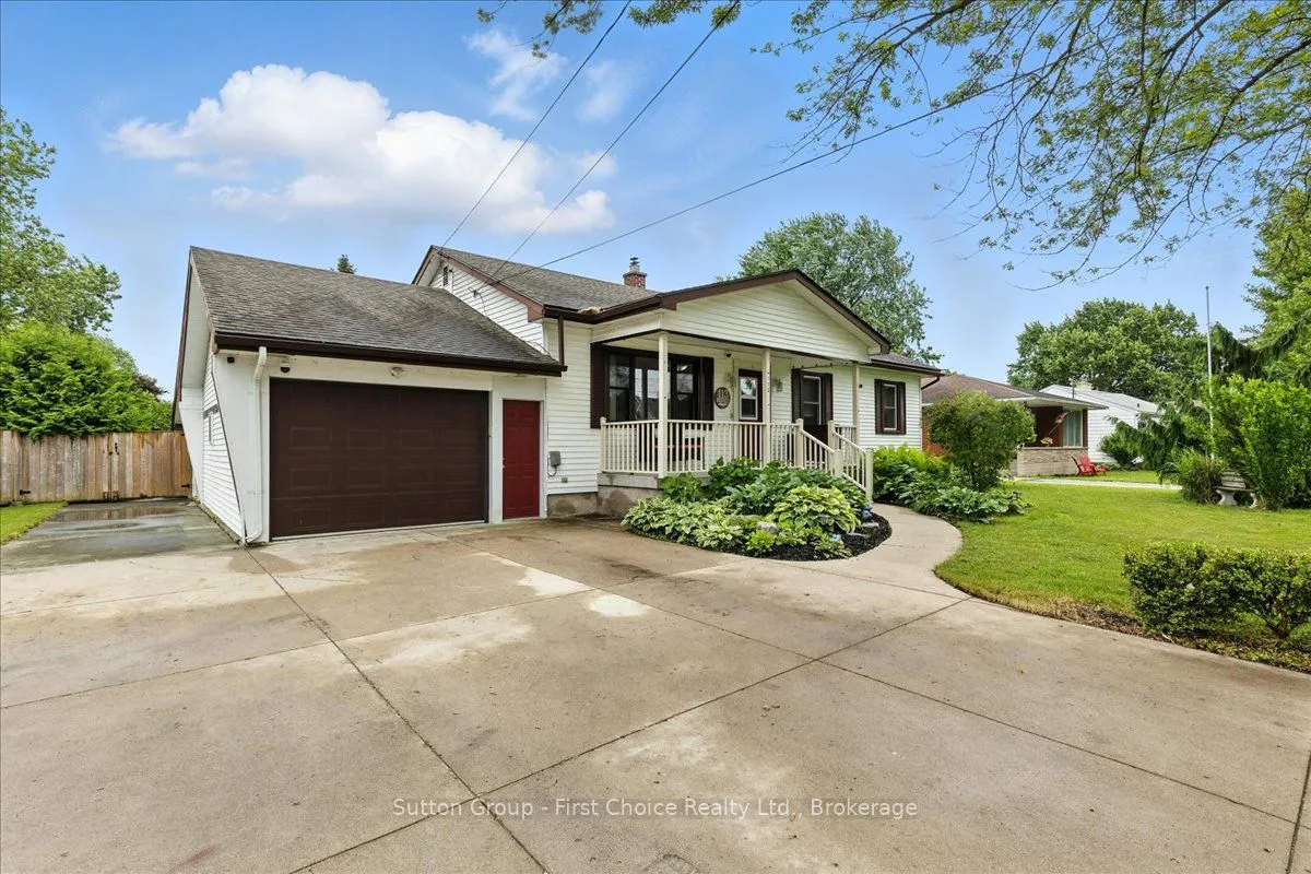 113 Whitelock Street S