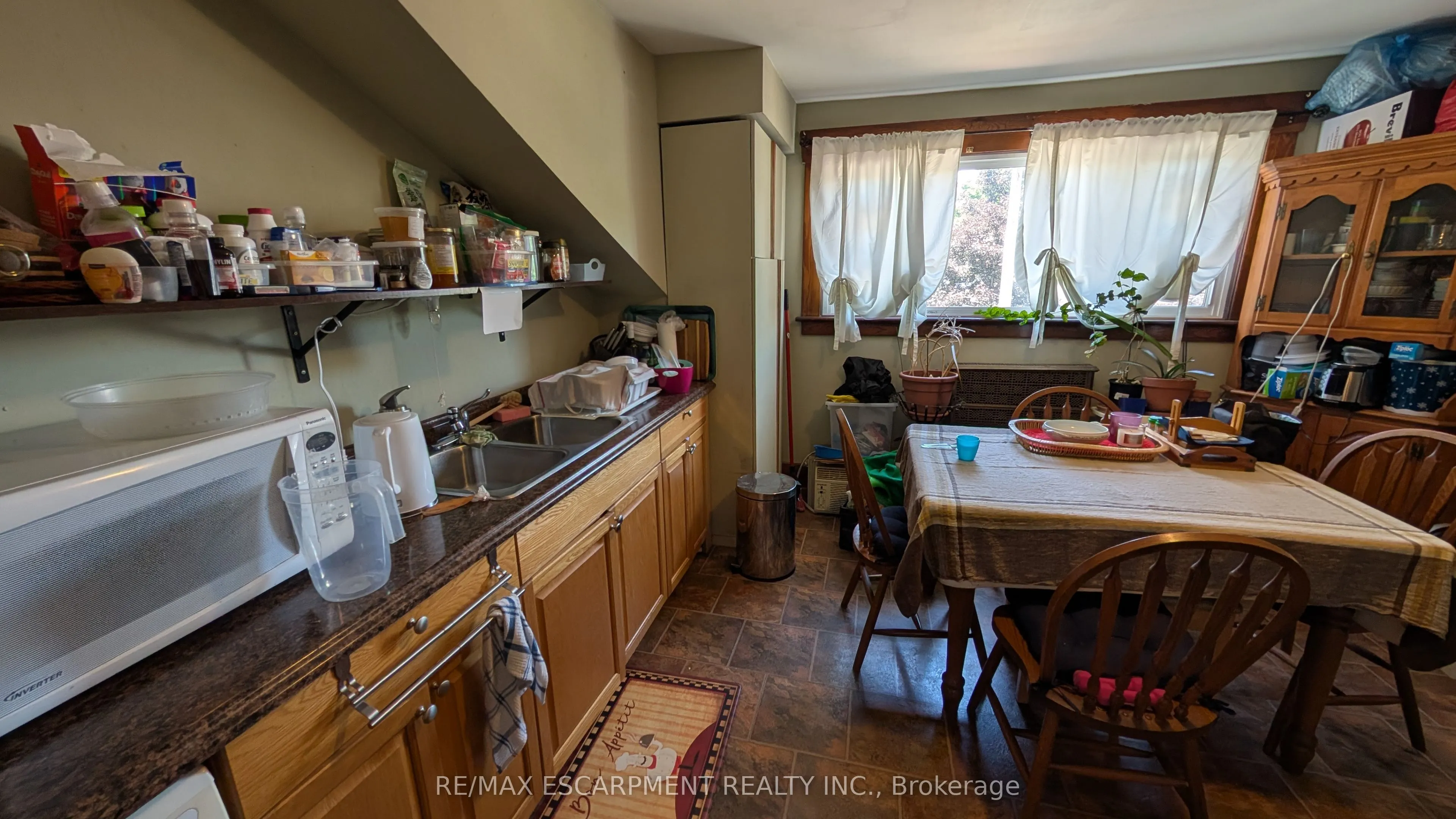 167 BALMORAL Avenue S