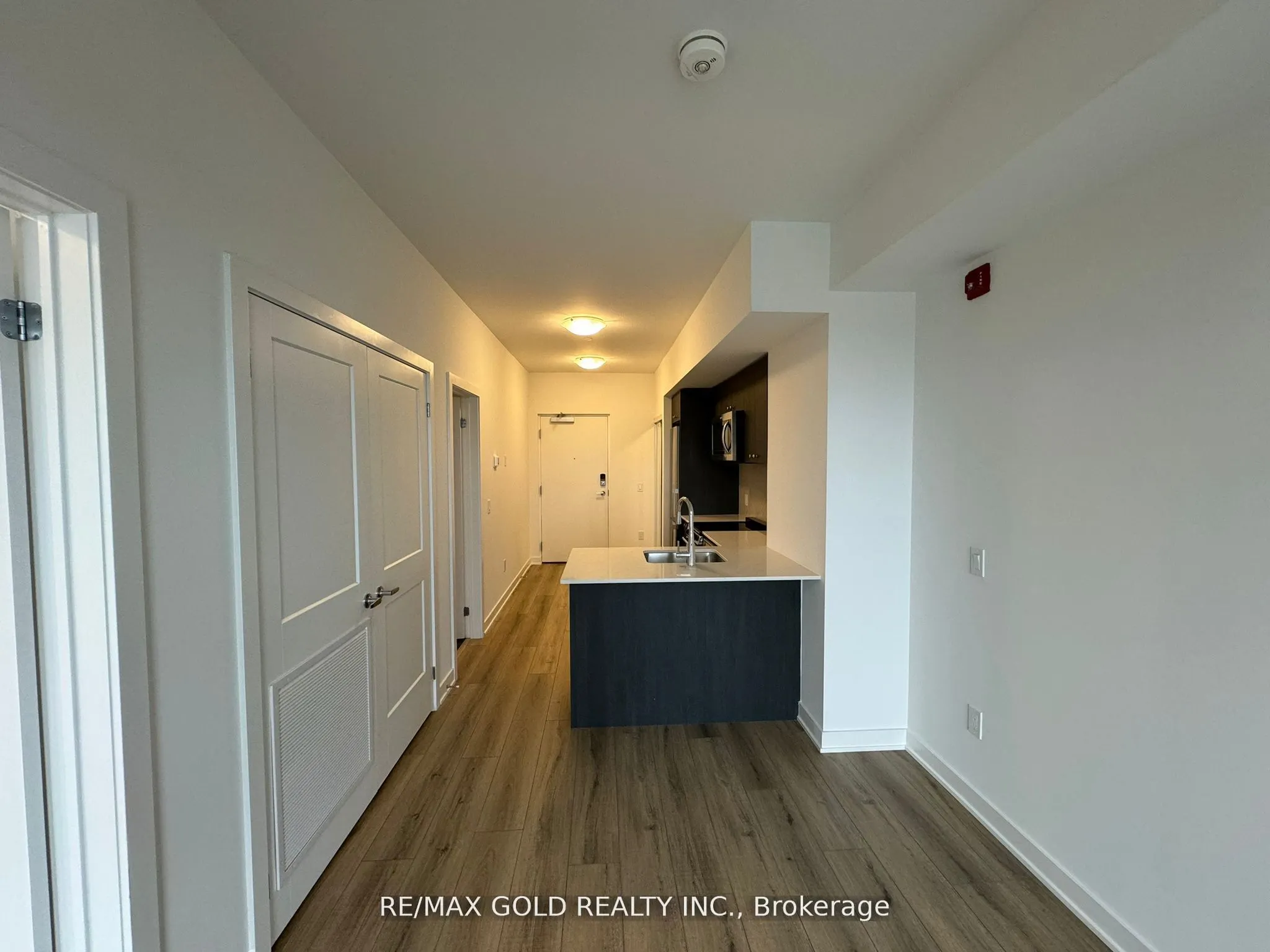 312 Erb Street W, #515