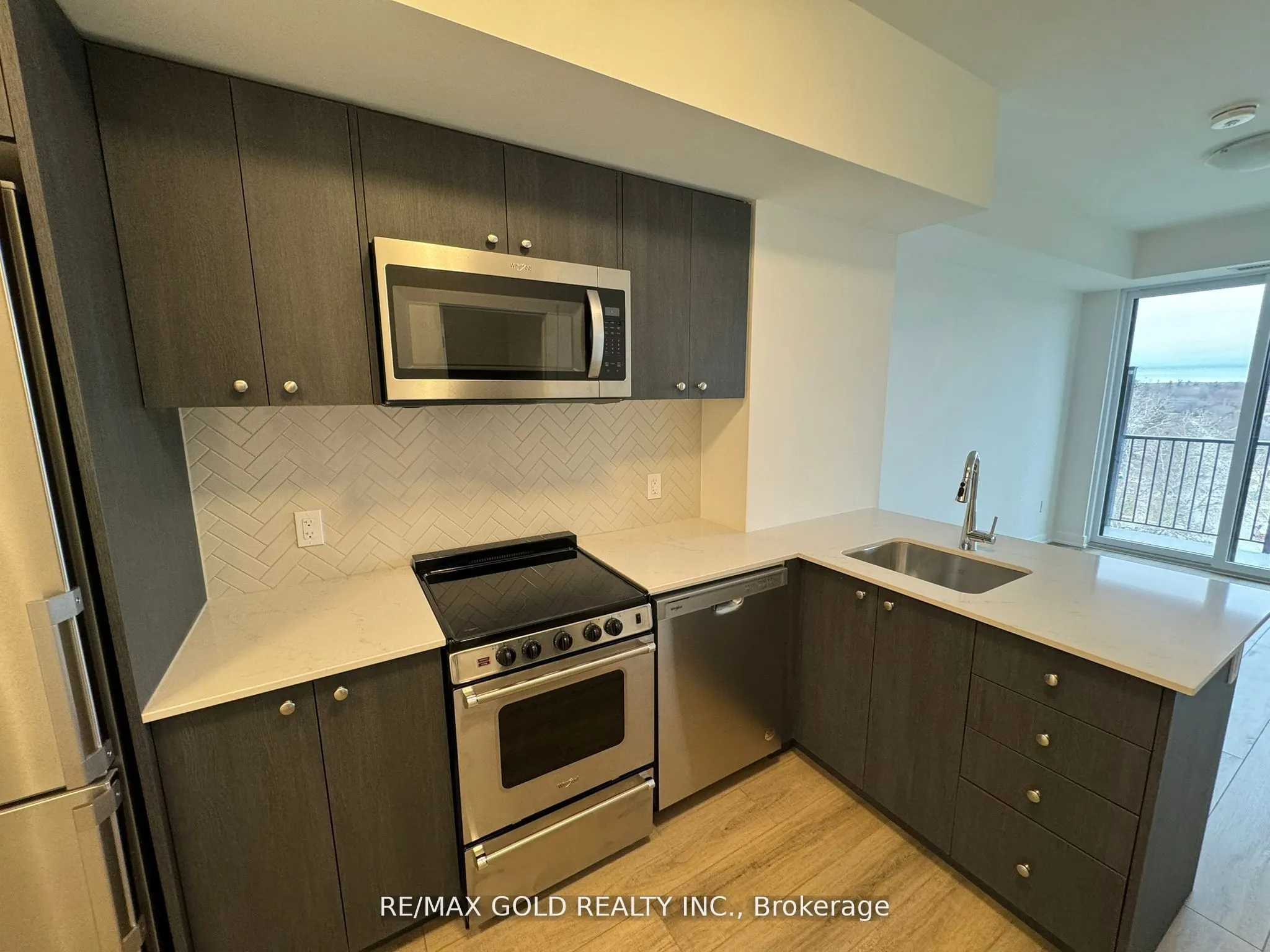 312 Erb Street W, #515