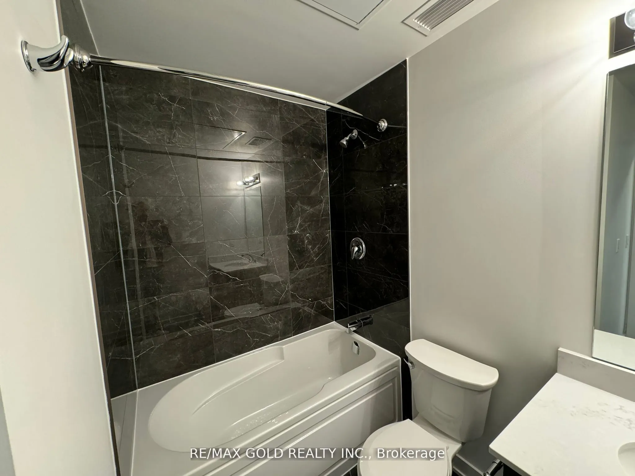 312 Erb Street W, #515