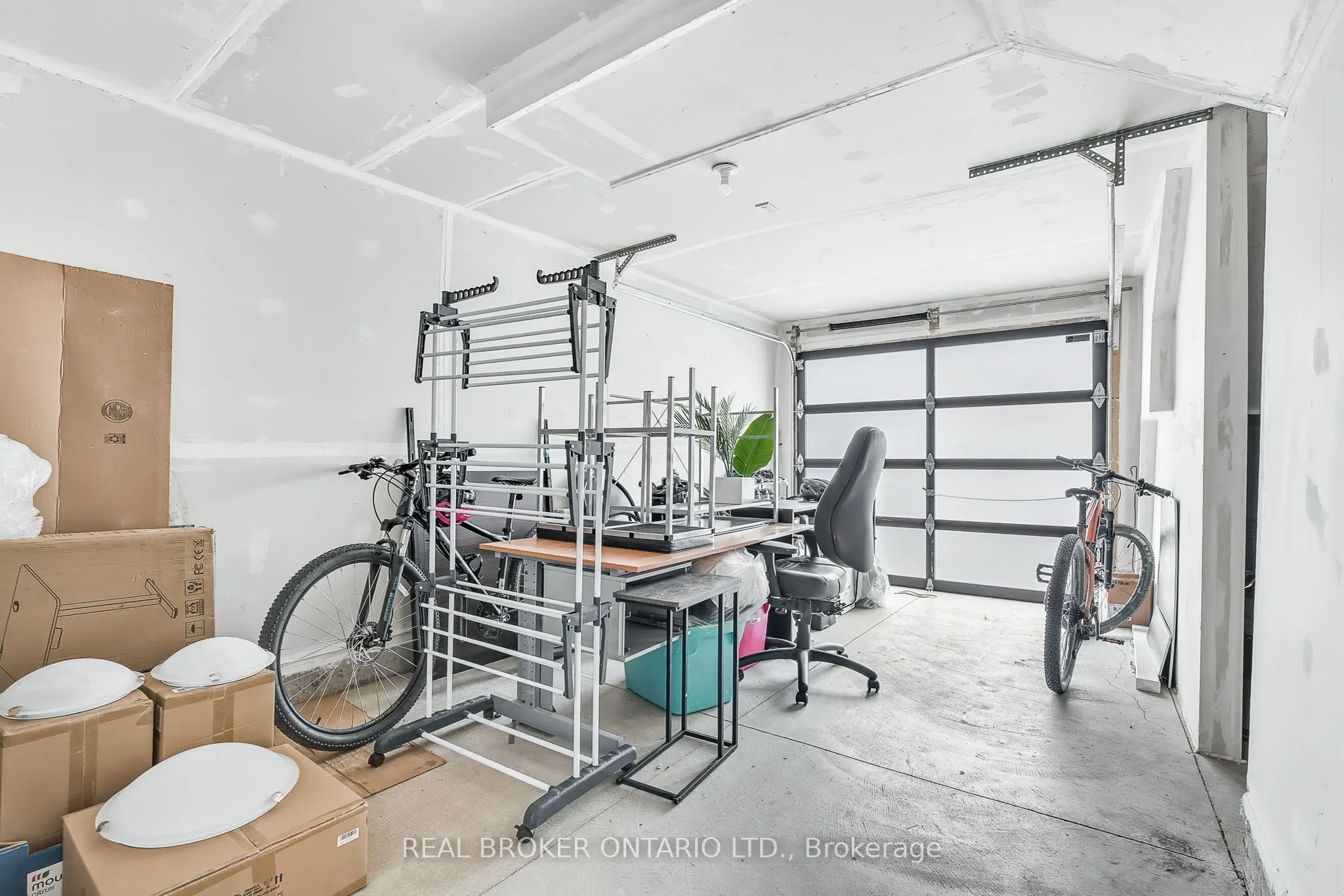527 Shaver Road, #7