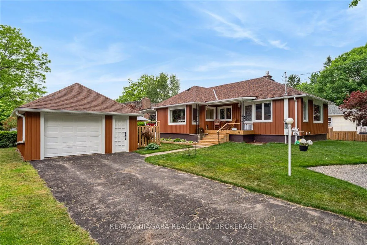 56 Oakridge Crescent