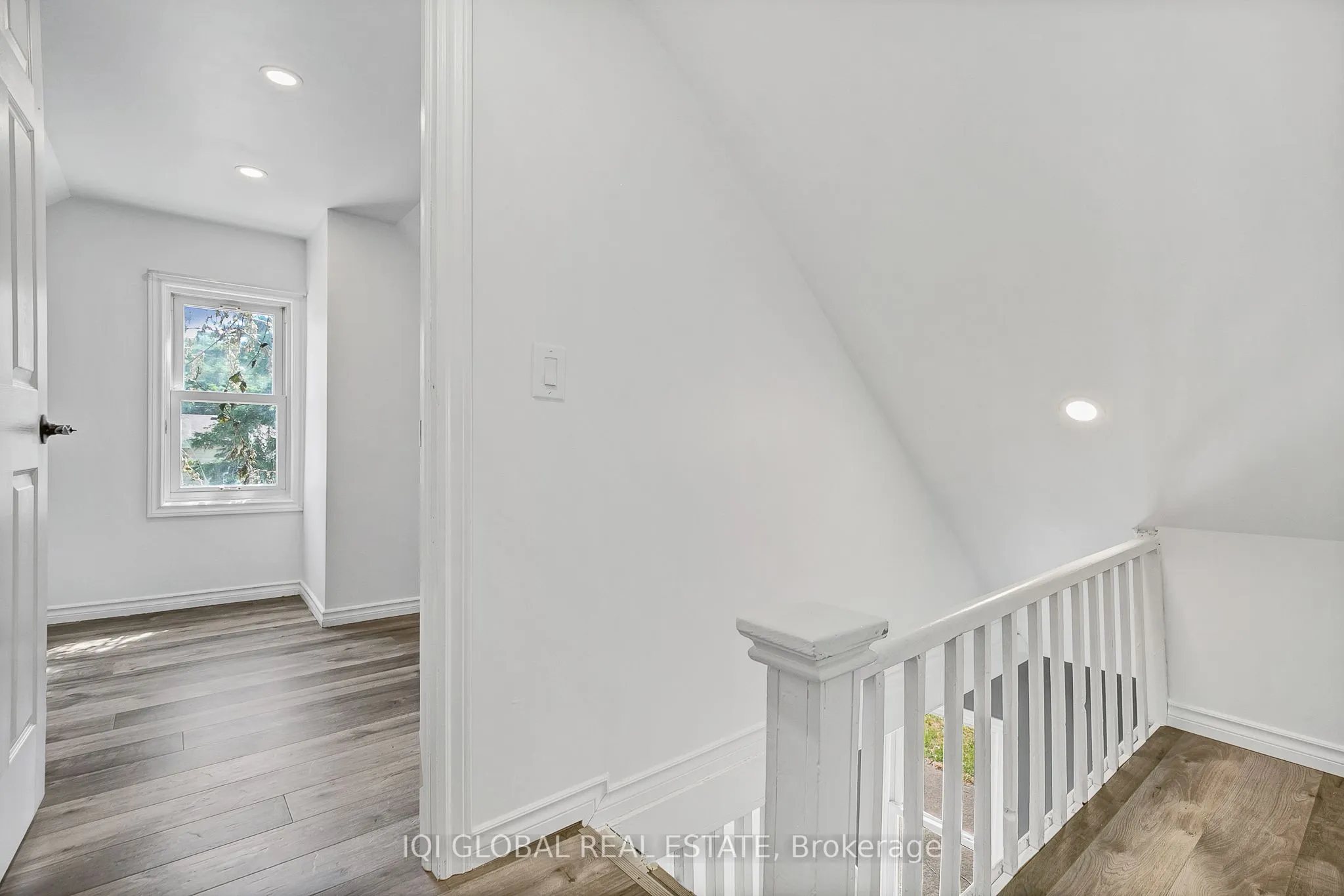 1256 High Street