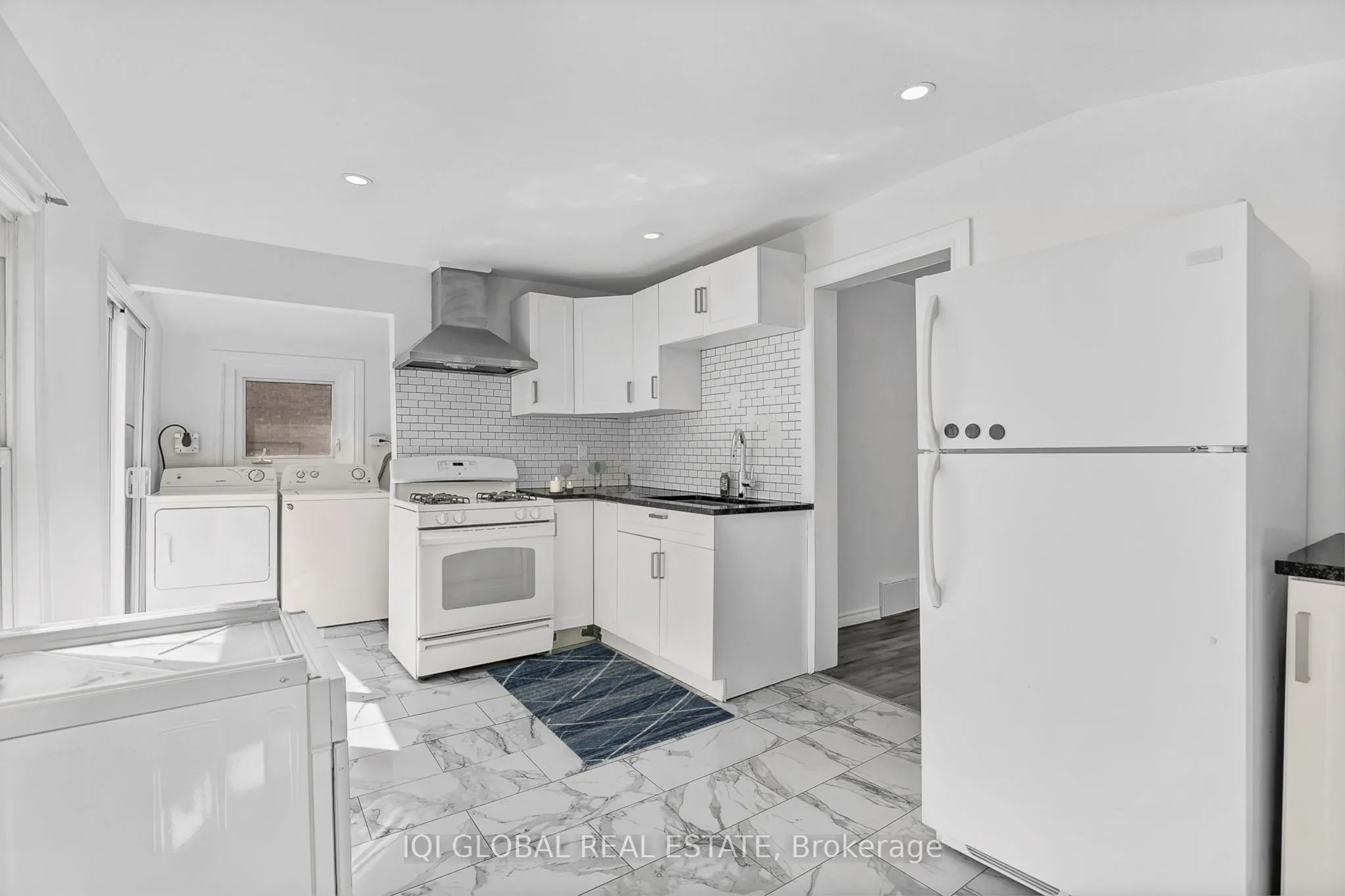 1256 High Street