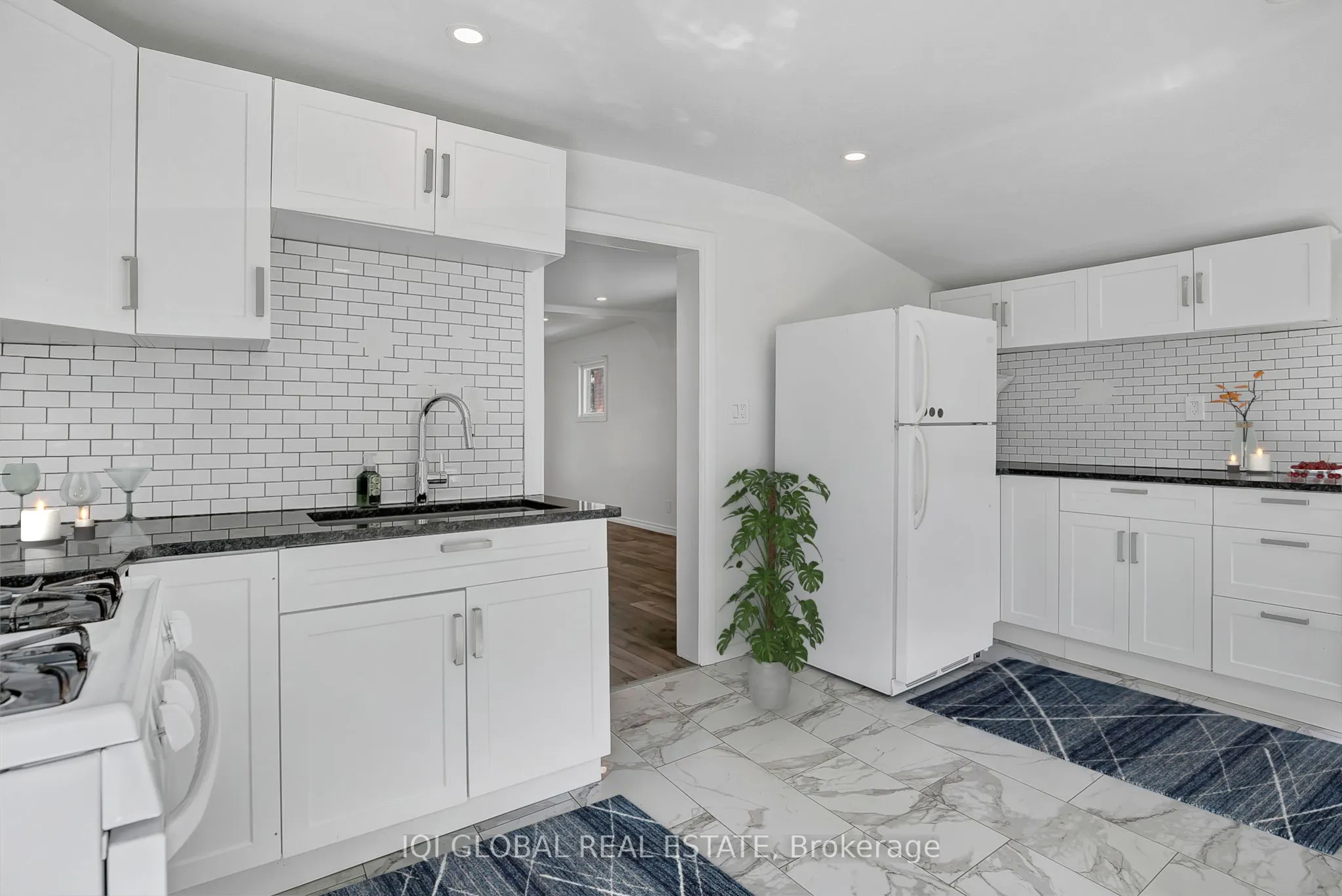 1256 High Street