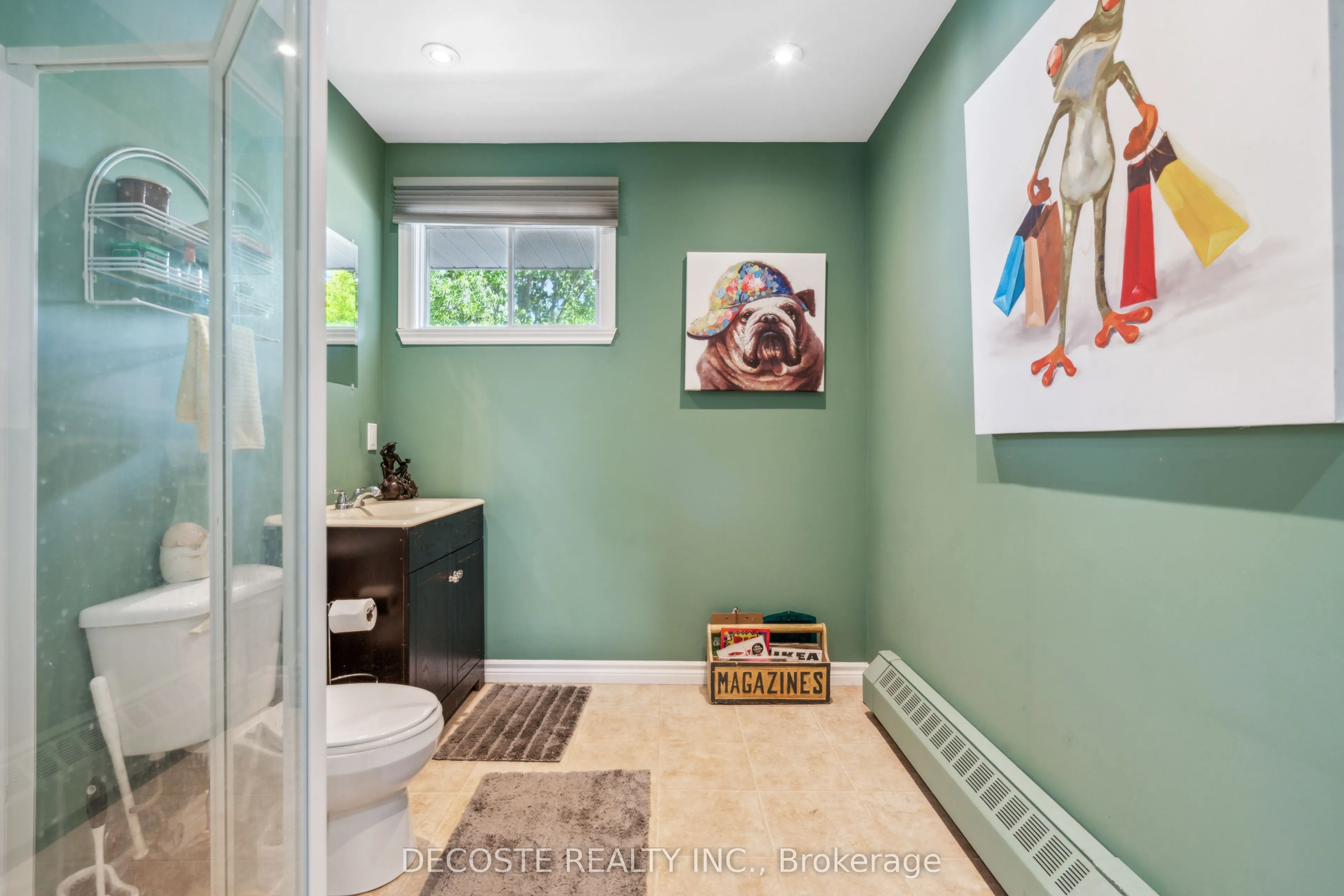 114 St George Street W