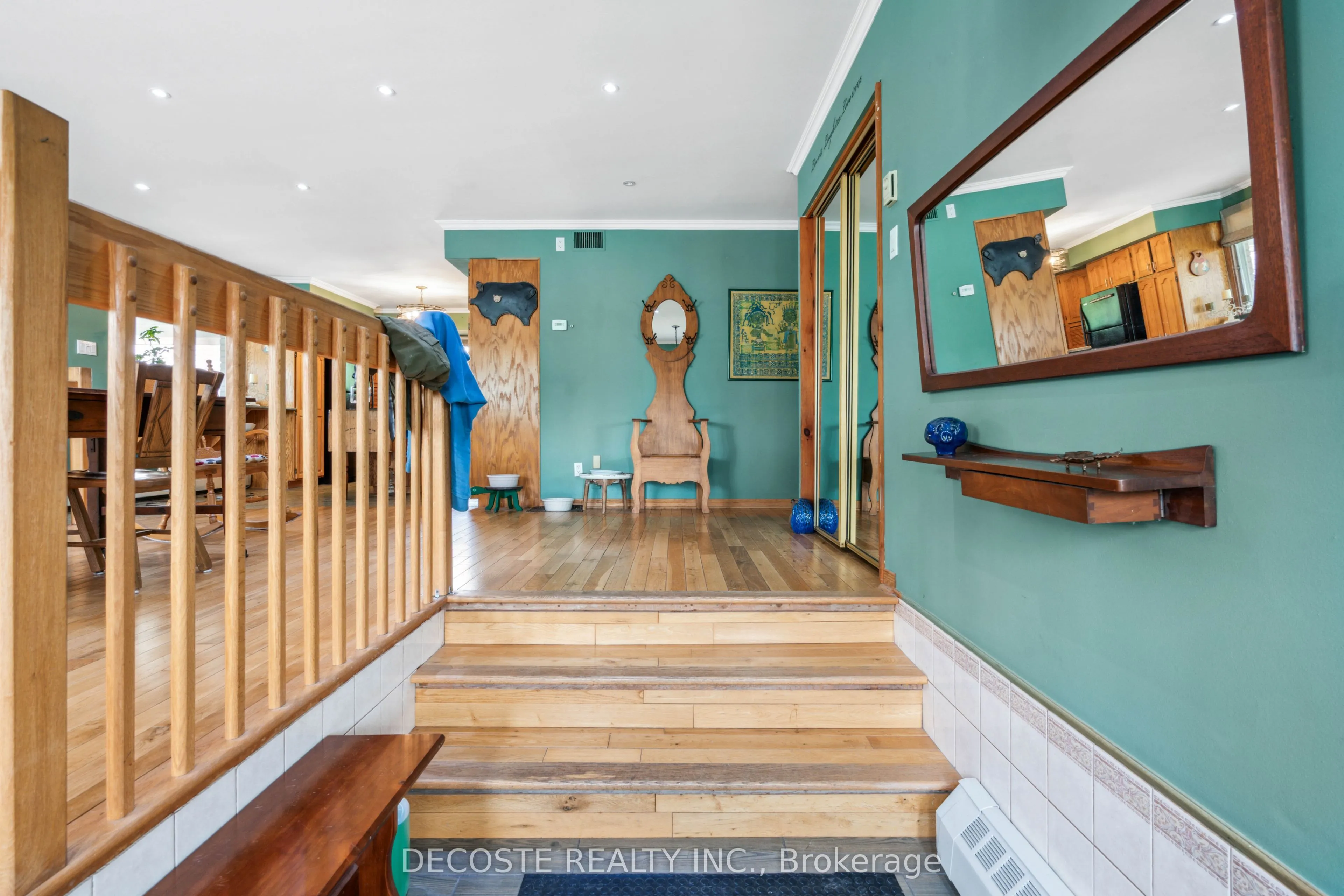114 St George Street W