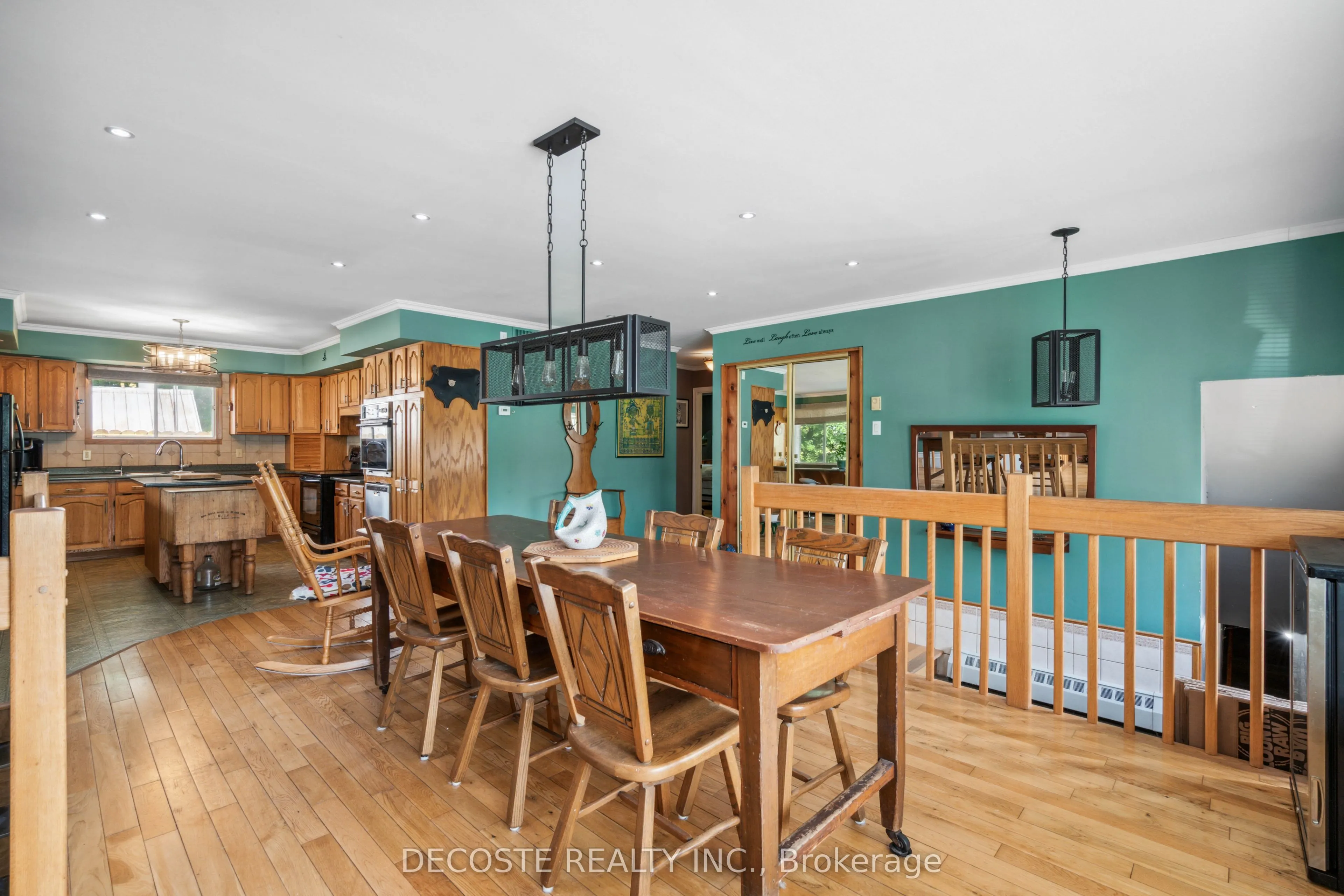 114 St George Street W