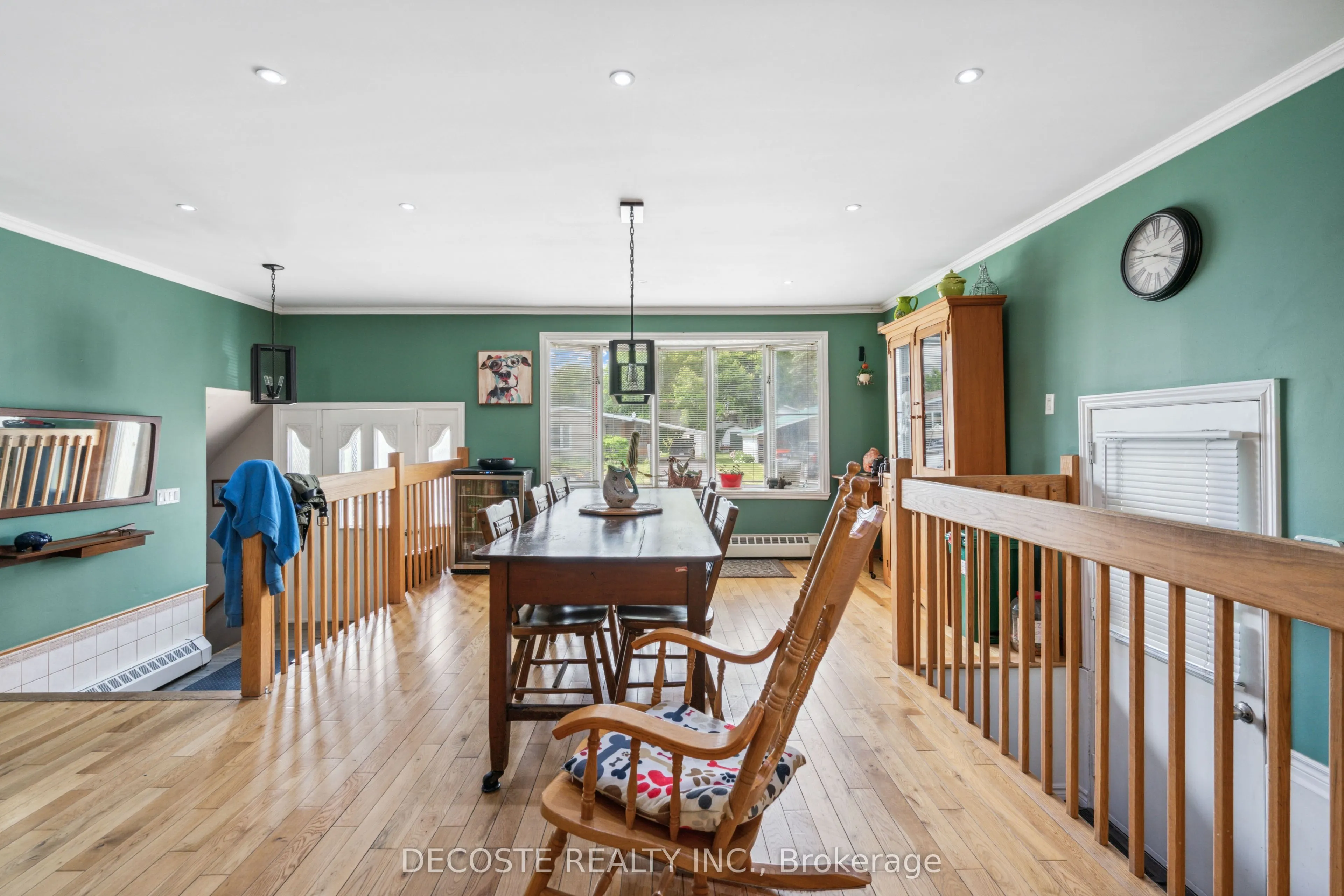 114 St George Street W