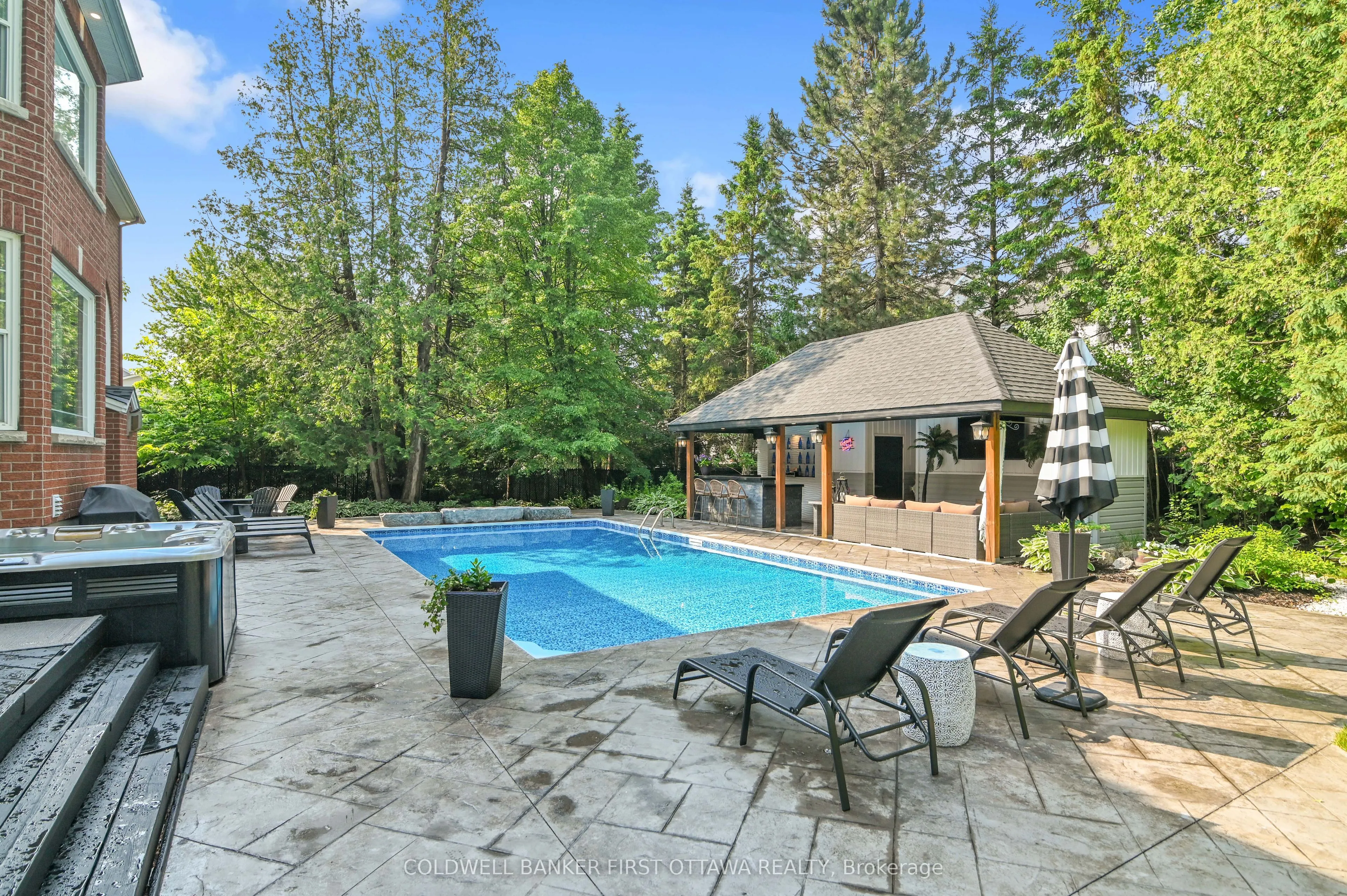 18 CYPRESS Gardens