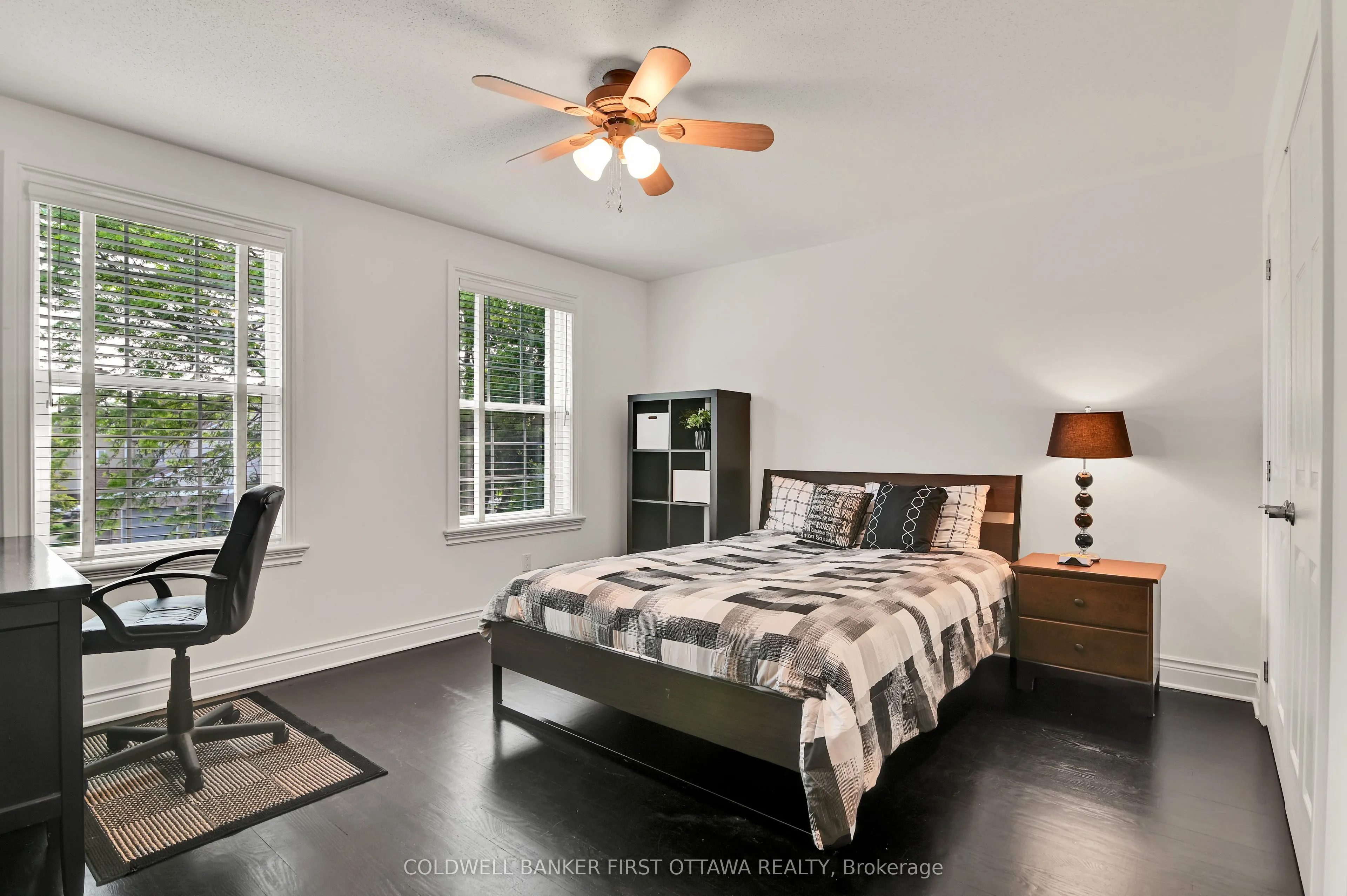 18 CYPRESS Gardens