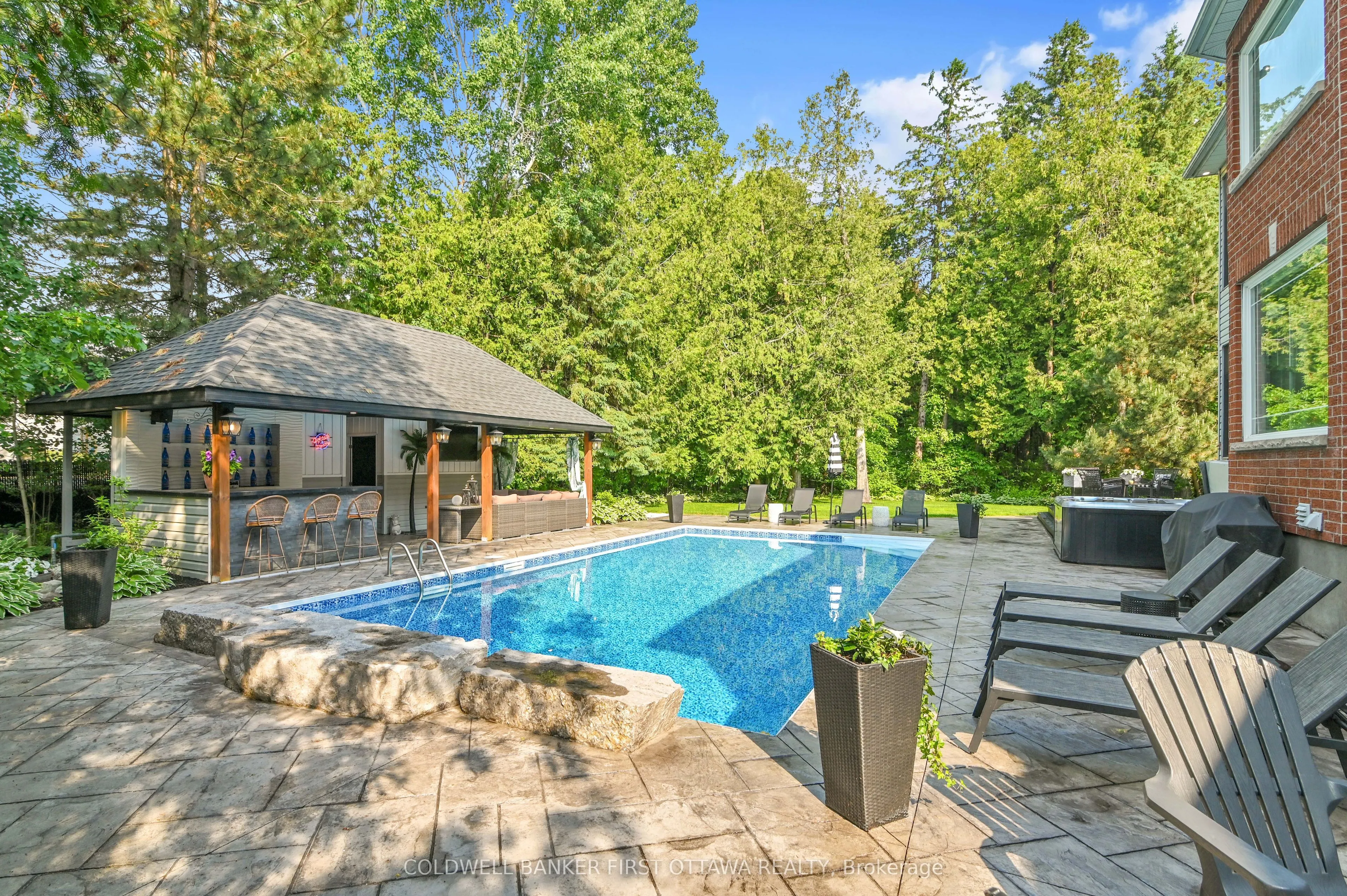 18 CYPRESS Gardens