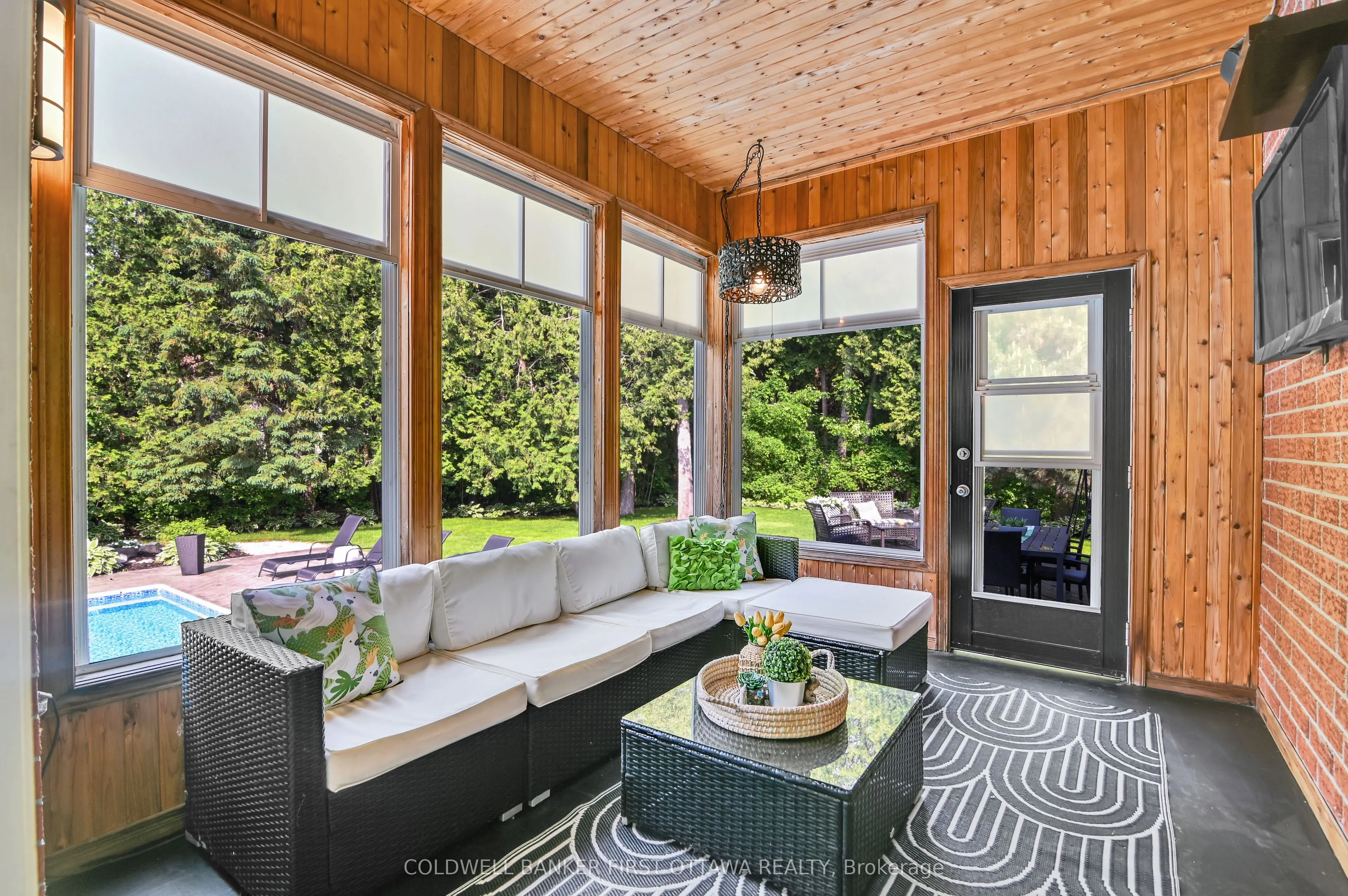 18 CYPRESS Gardens